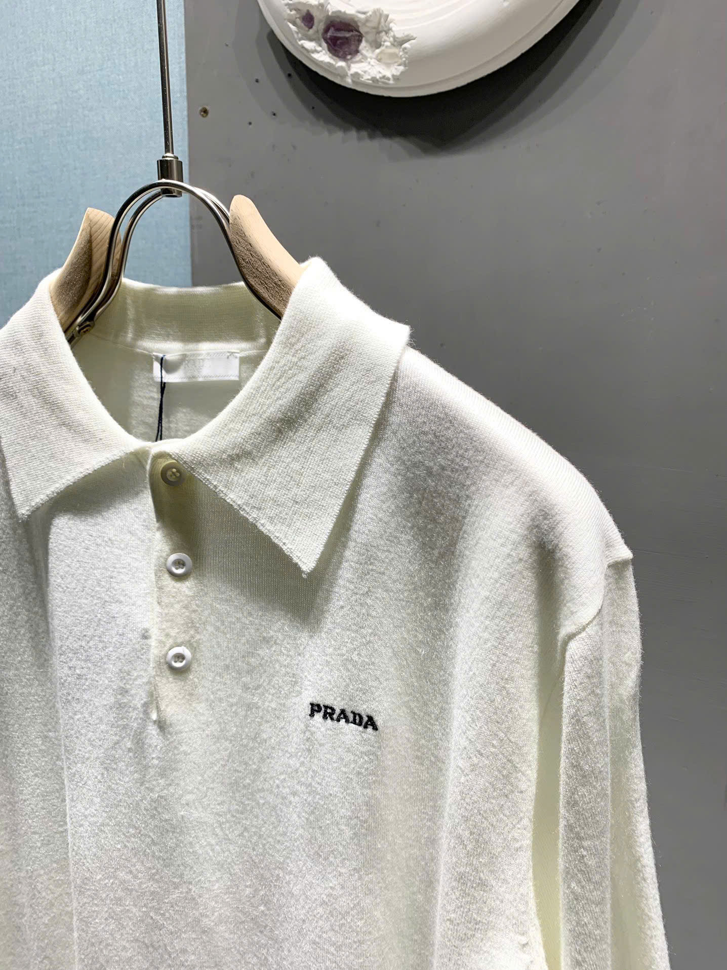 Áo polo len Prada logo thêu ngực Like AUth S-L DDT