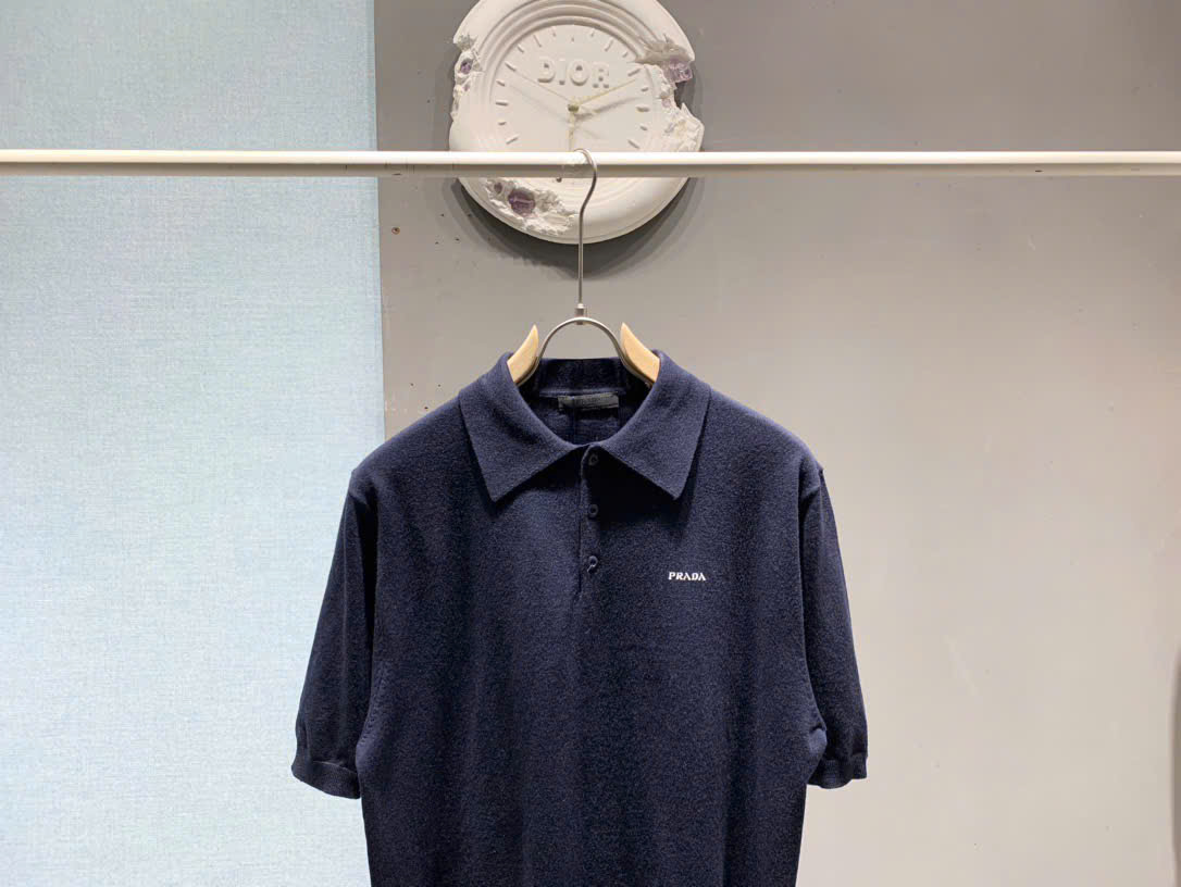 Áo polo len Prada logo thêu ngực Like AUth S-L DDT