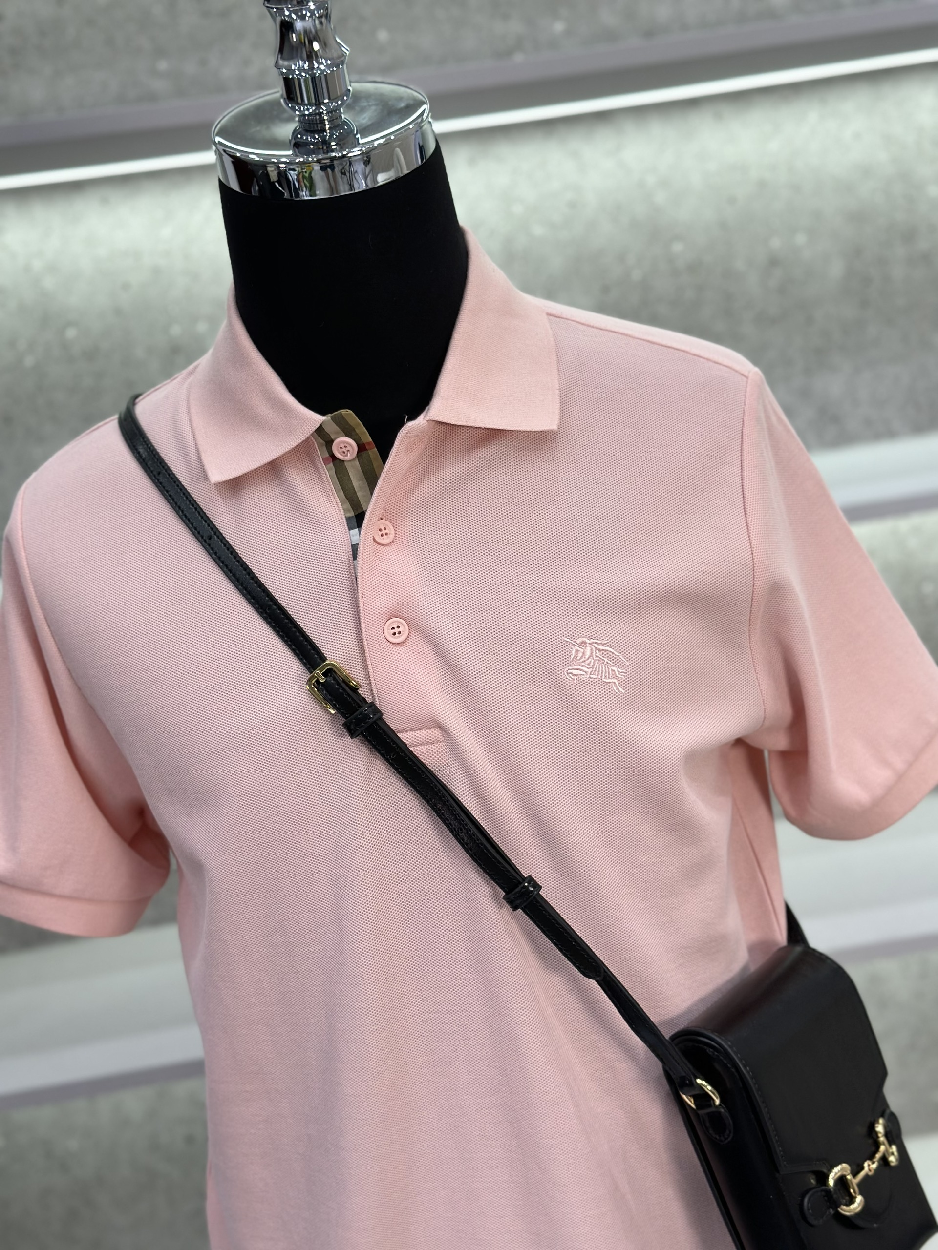 Áo polo Burberry BBR logo ngựa thêu ngực phối kẻ sọc dọc khuy Like Auth 1-1 on web VTN