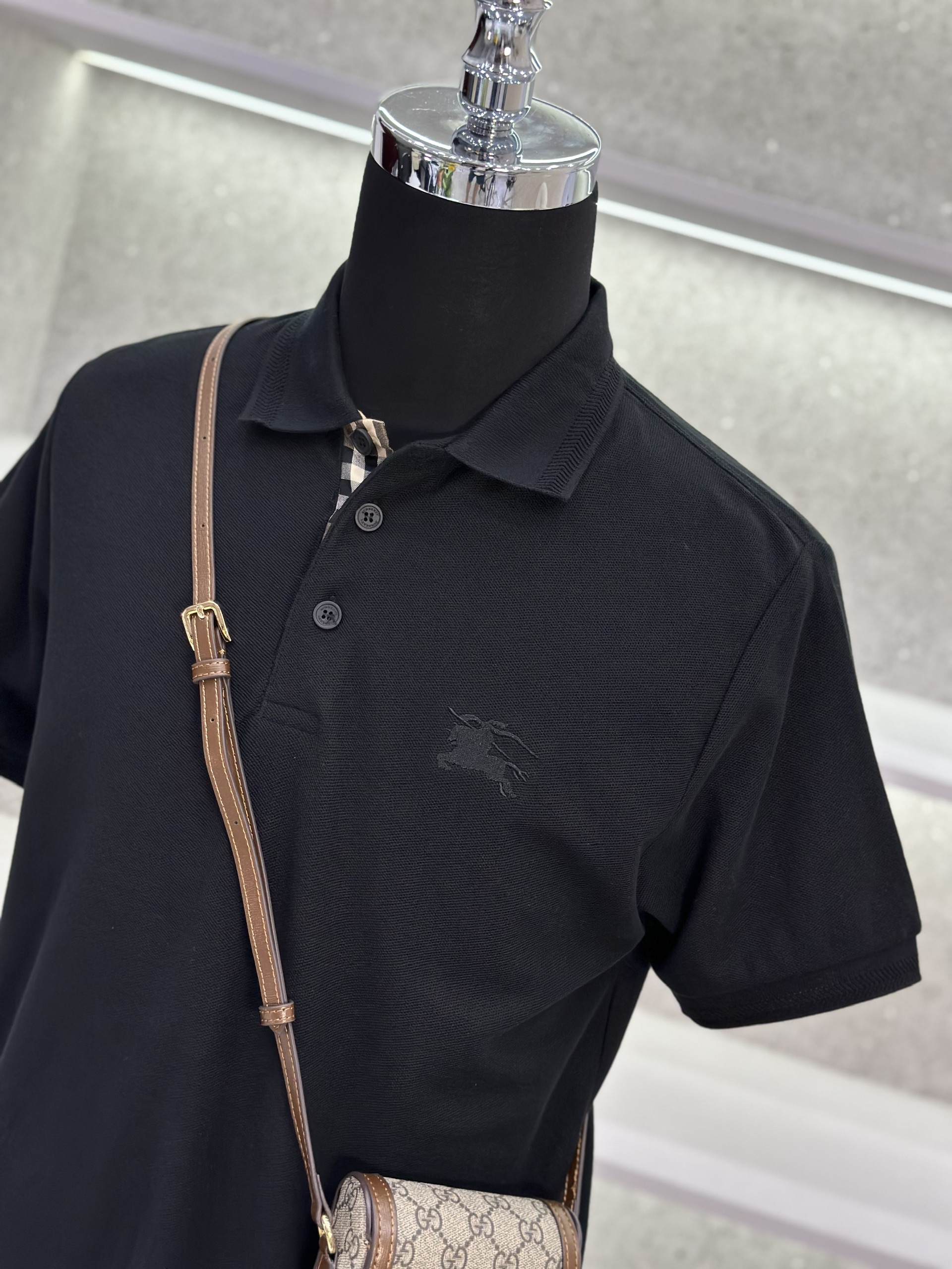 Áo polo Burberry BBR logo ngựa thêu ngực phối kẻ sọc dọc khuy Like Auth 1-1 on web VTN