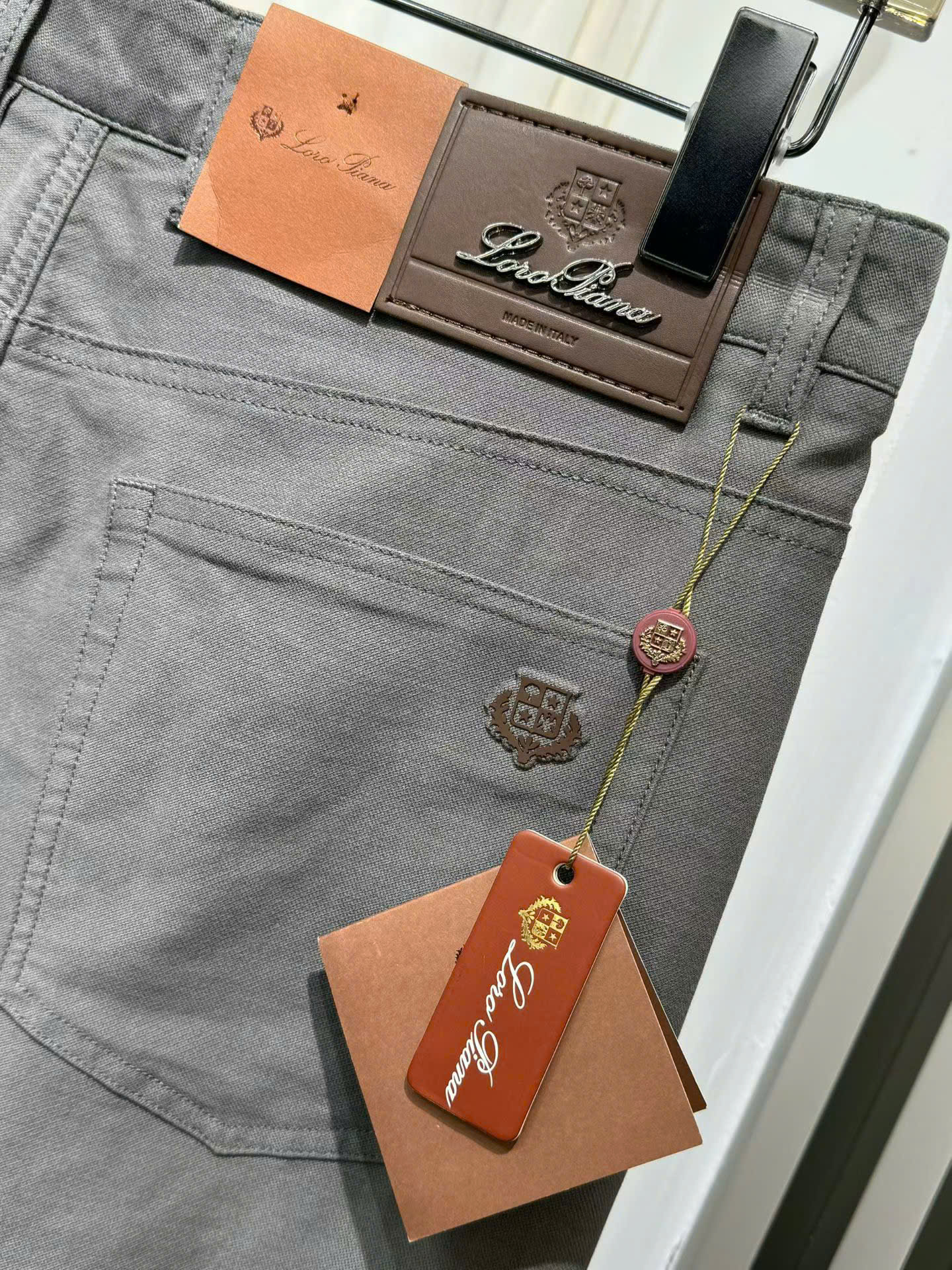 Quần kaki mềm TANYA Loro Piana Xám thêu túi tag Nâu Like Auth 30-36 DDT