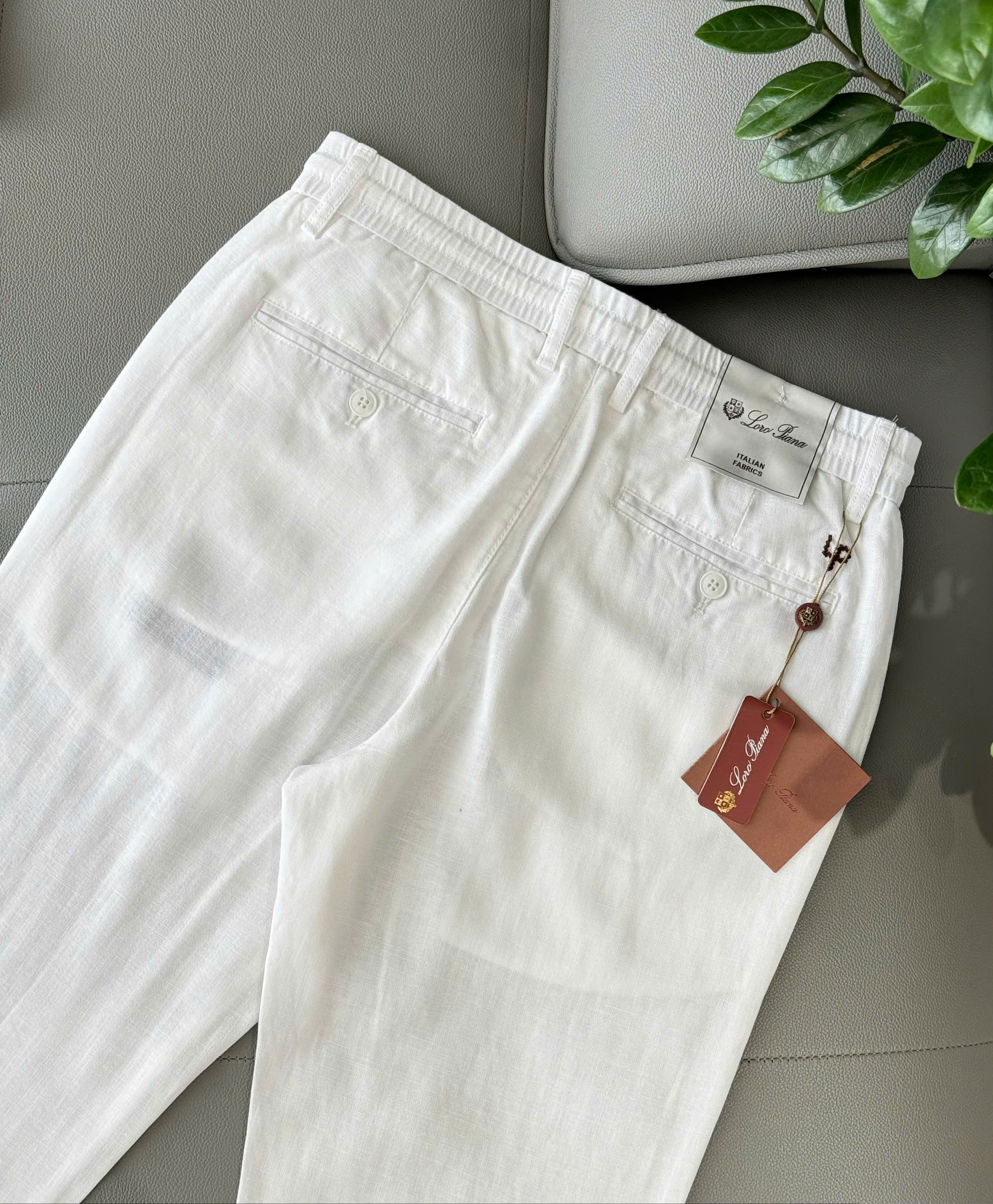 Quần đũi TANYA Loro Piana Trắng thêu chữ Nâu Like Auth 30-36 DDT