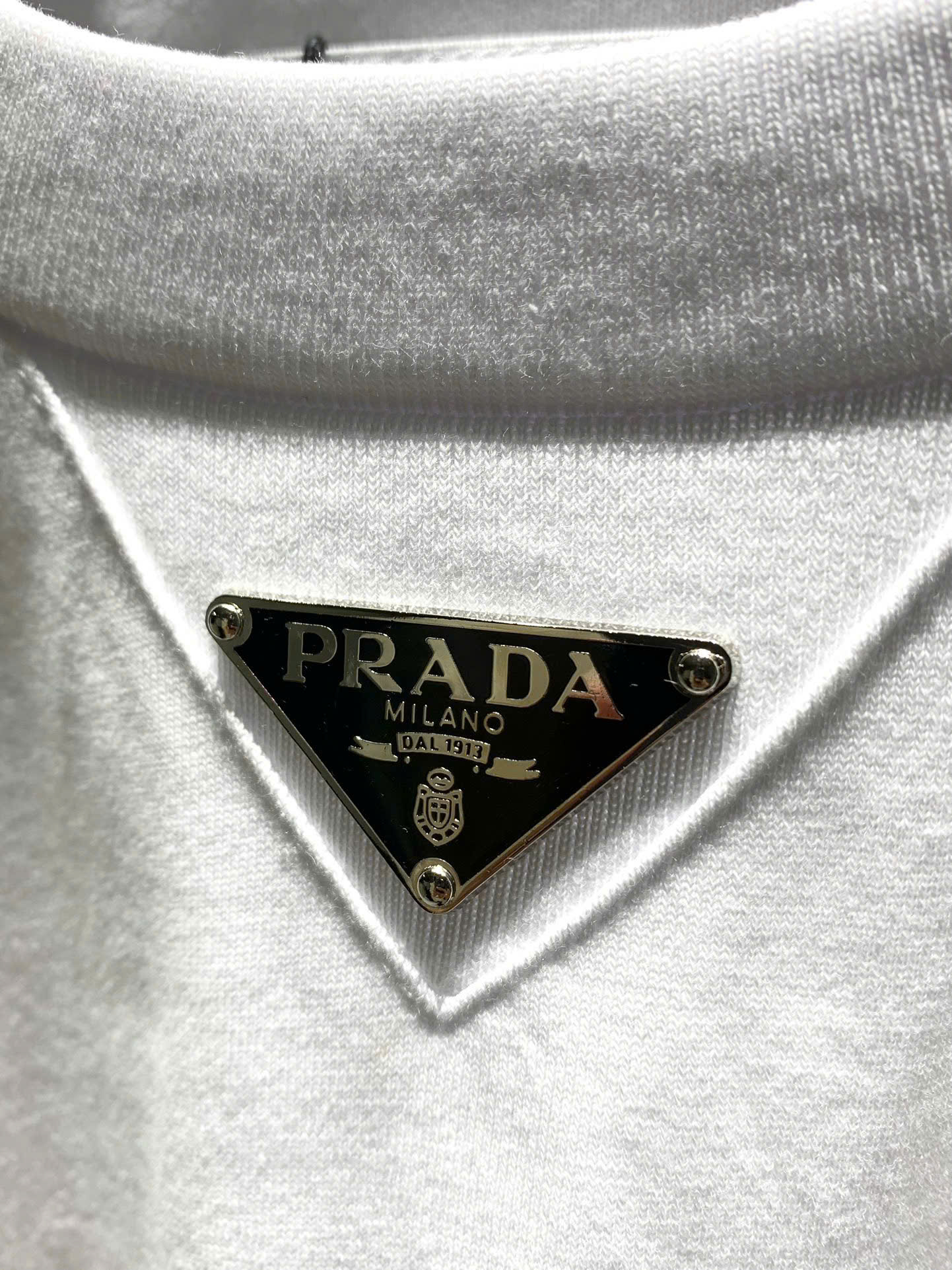 Áo phông T shirt Prada logo tam giác tag cổ Like Auth S-L DDT