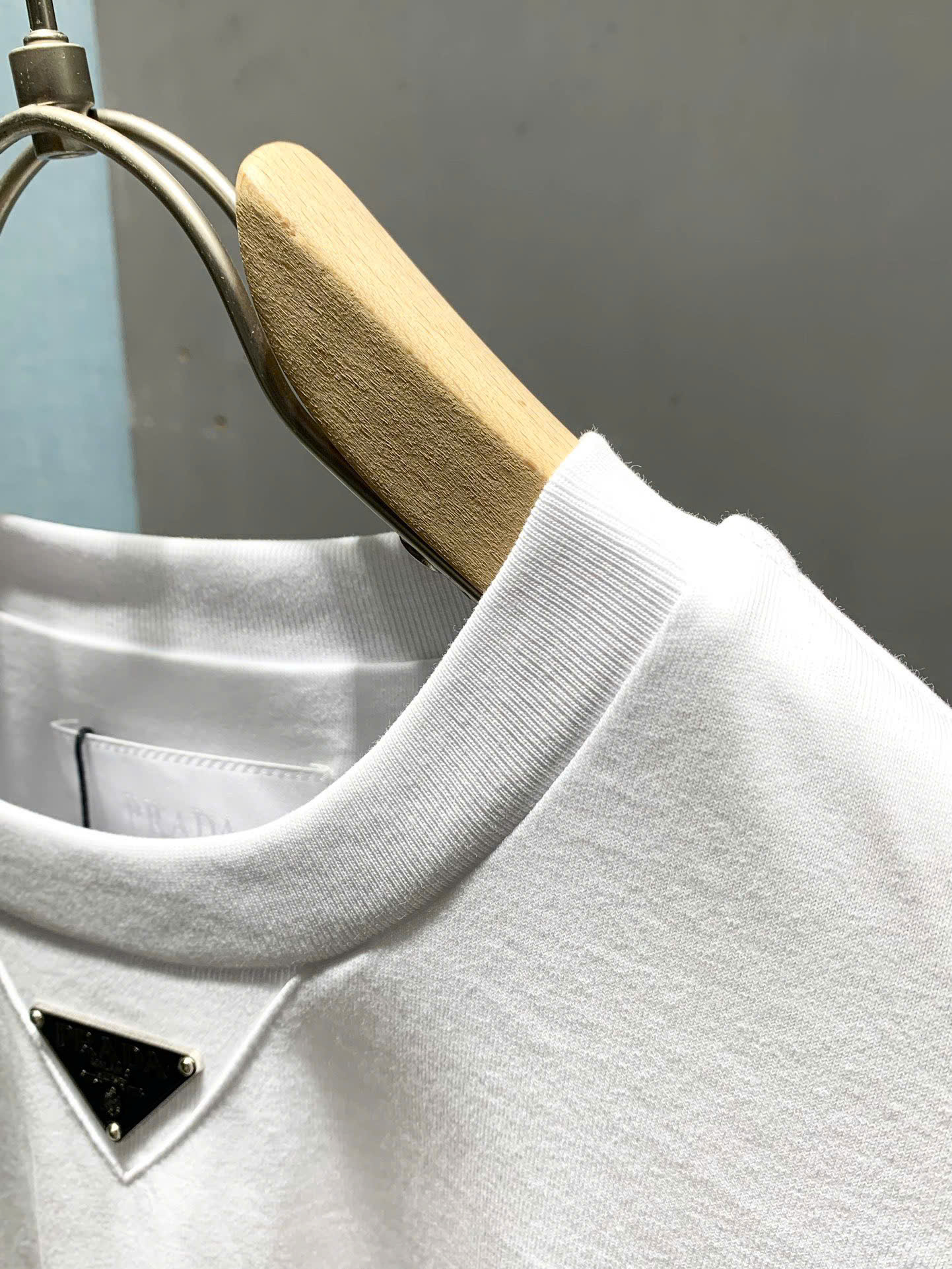 Áo phông T shirt Prada logo tam giác tag cổ Like Auth S-L DDT