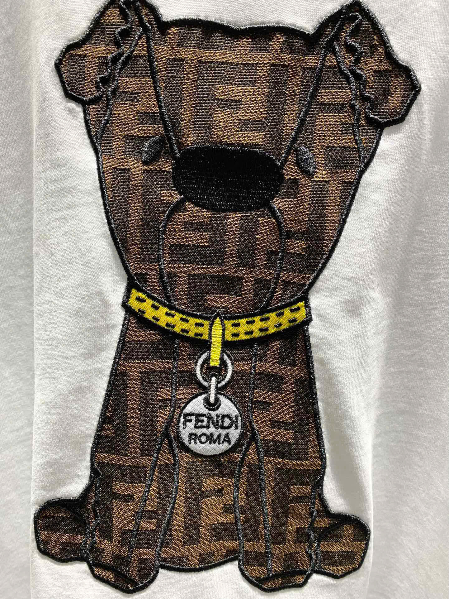 Áo phông T shirt Fendi Roma FD logo wash hình Cún đeo vòng ngực Like Auth S-L DDT