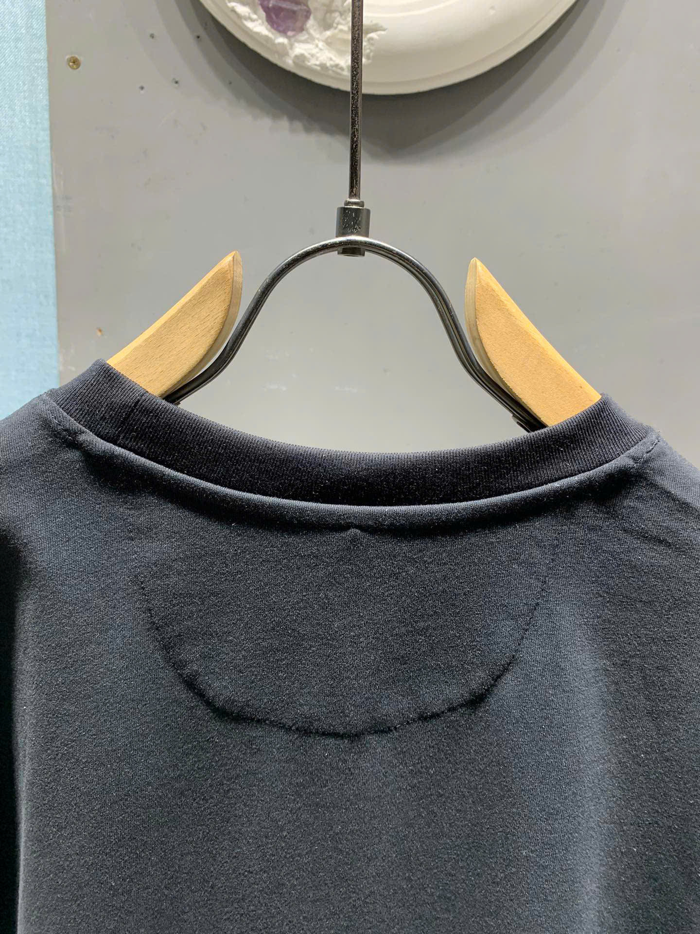 Áo phông T shirt Fendi Roma FD logo wash hình Cún đeo vòng ngực Like Auth S-L DDT