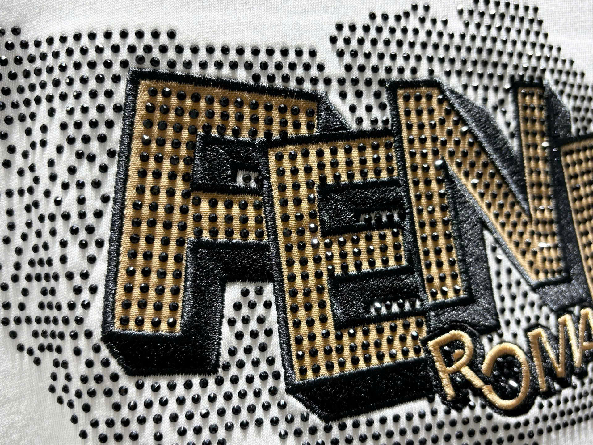 Áo phông T shirt Fendi FD logo thêu đính đá ngực Like Auth S-L DDT