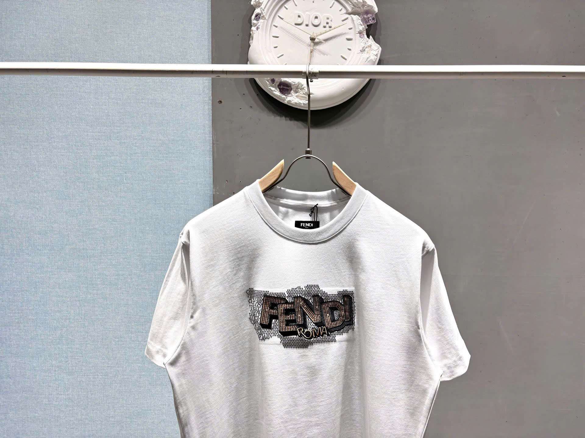 Áo phông T shirt Fendi FD logo thêu đính đá ngực Like Auth S-L DDT