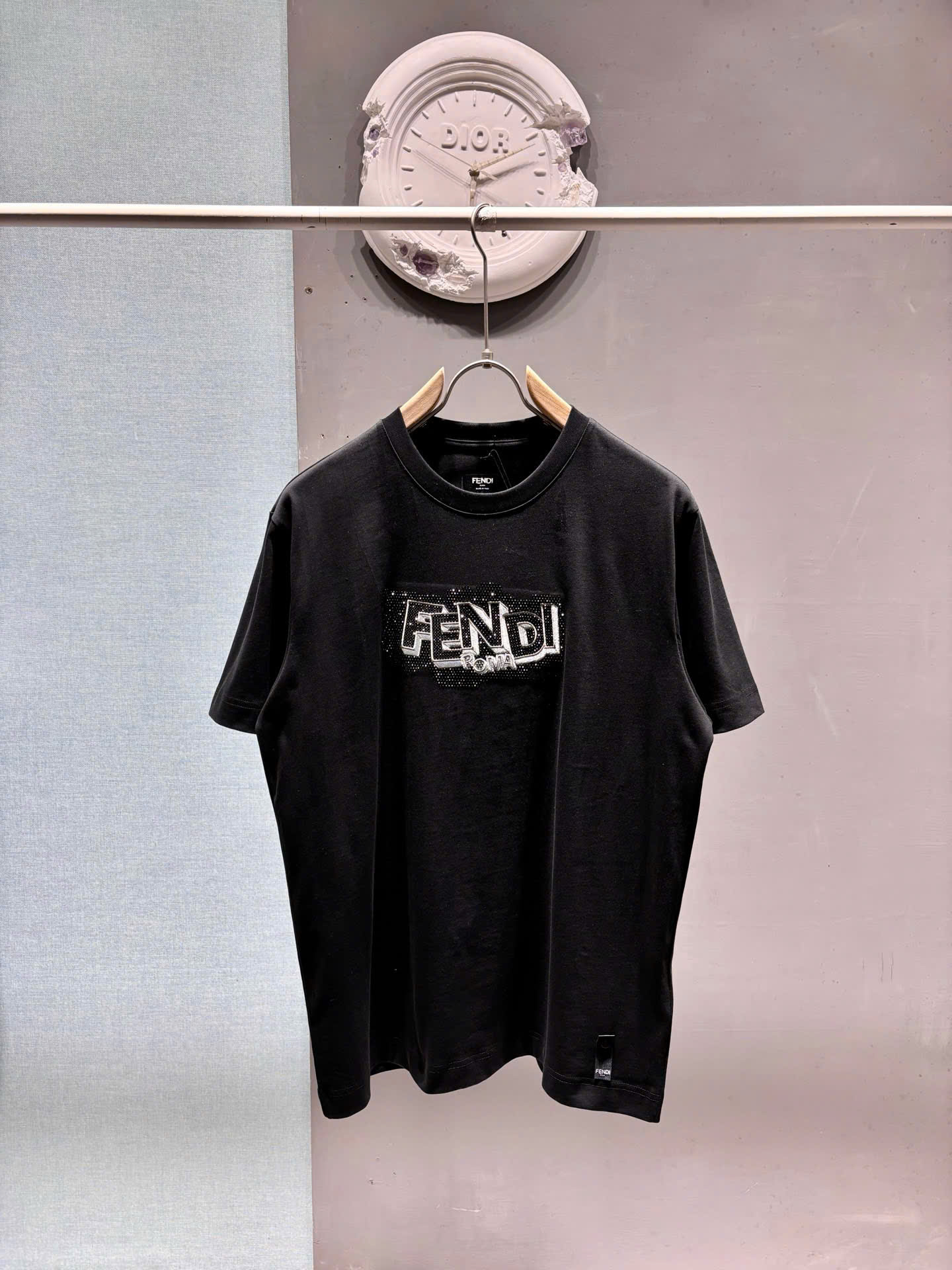 Áo phông T shirt Fendi FD logo thêu đính đá ngực Like Auth S-L DDT