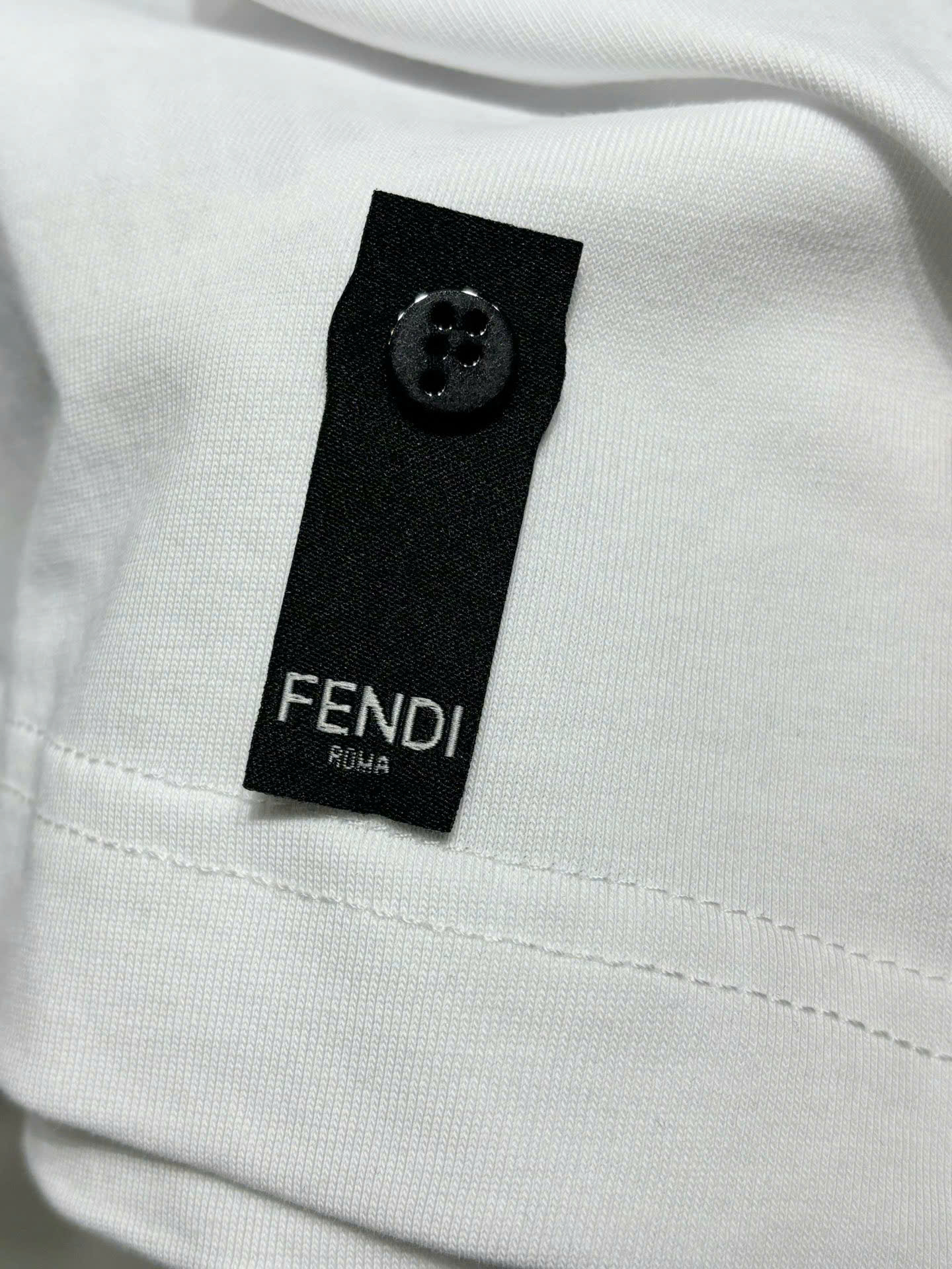 Áo phông T shirt Fendi FD logo thêu đính đá ngực Like Auth S-L DDT