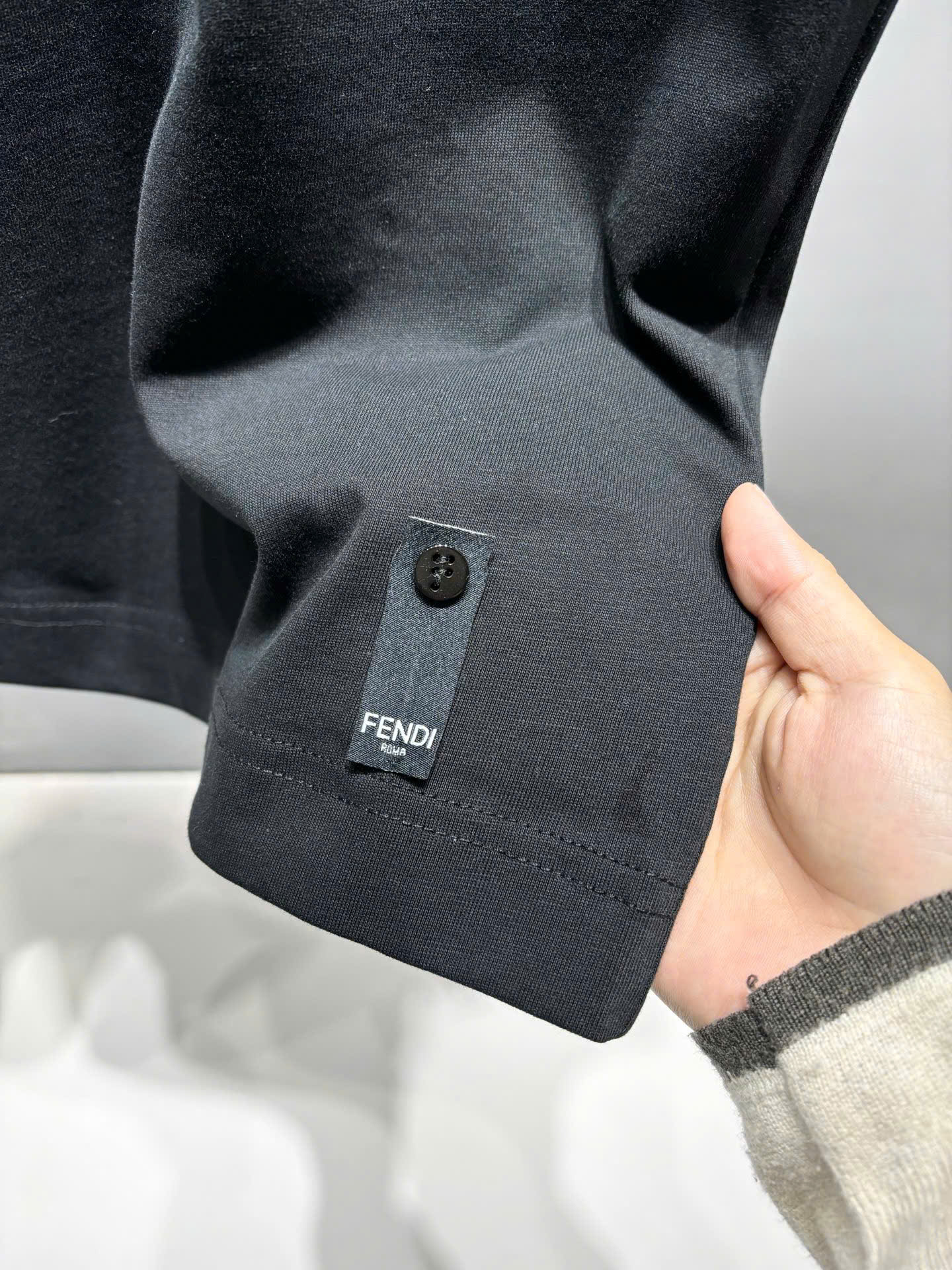 Áo phông T shirt Fendi FD logo thêu đính đá ngực Like Auth S-L DDT