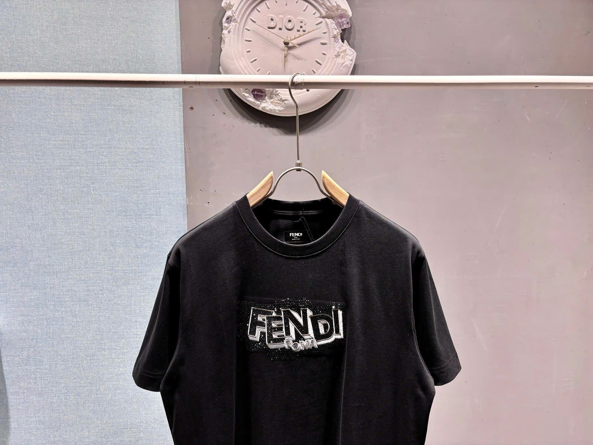 Áo phông T shirt Fendi FD logo thêu đính đá ngực Like Auth S-L DDT