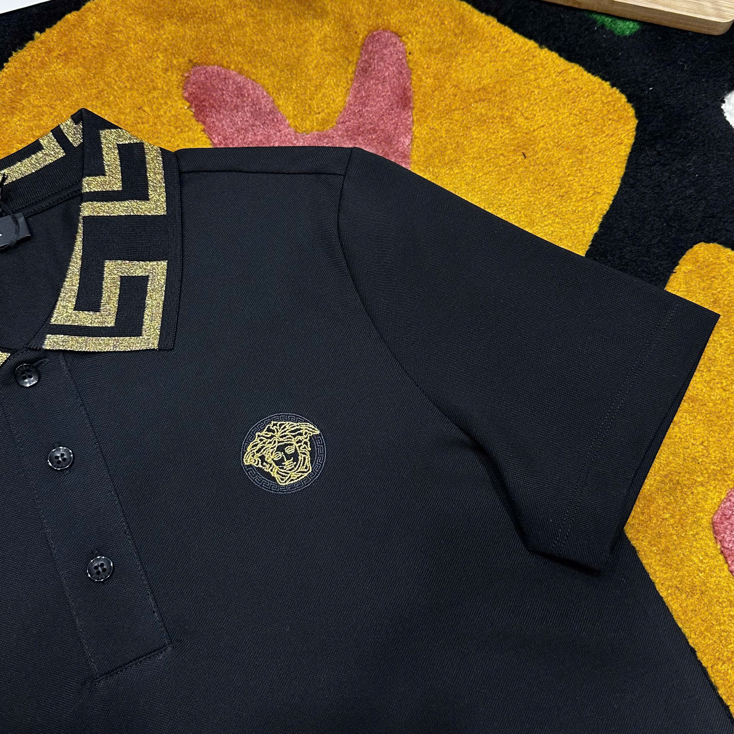 Áo polo Versace VS check cổ logo thêu ngực mặt quỷ Like Auth 48-52 MK\Đen