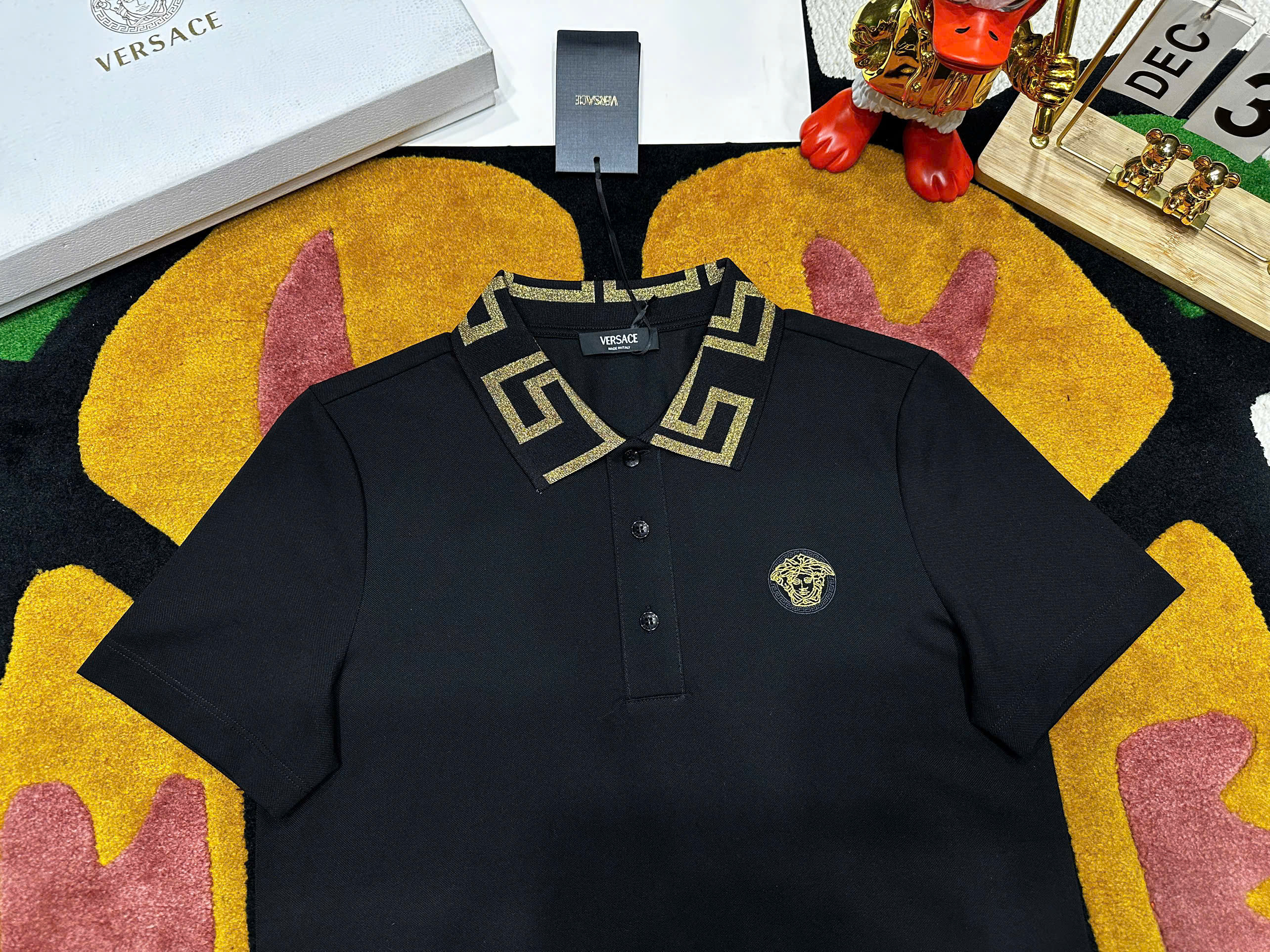 Áo polo Versace VS check cổ logo thêu ngực mặt quỷ Like Auth 48-52 MK\Đen