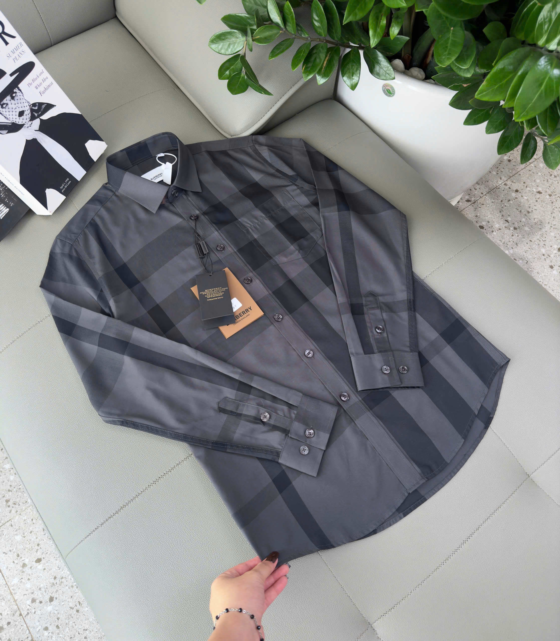Áo sơ mi Burberry BBR dài tay kẻ sọc Đen Xám Like Auth S-XXL DDT