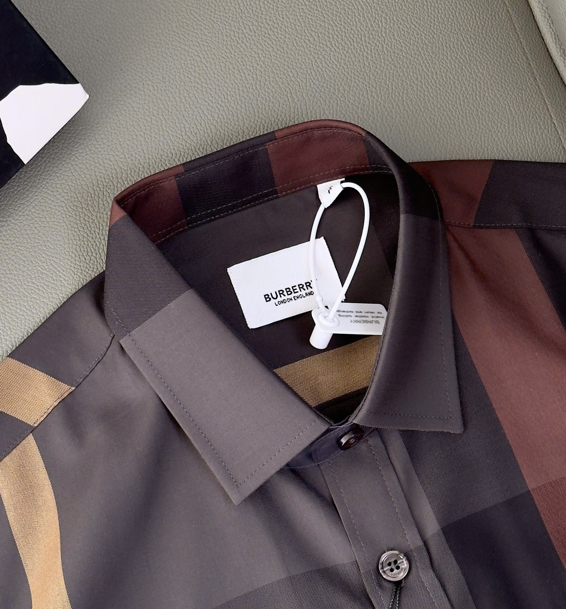 Áo sơ mi Burberry BBR cộc tay kẻ sọc Xám Nâu Like Auth S-XXL DDT