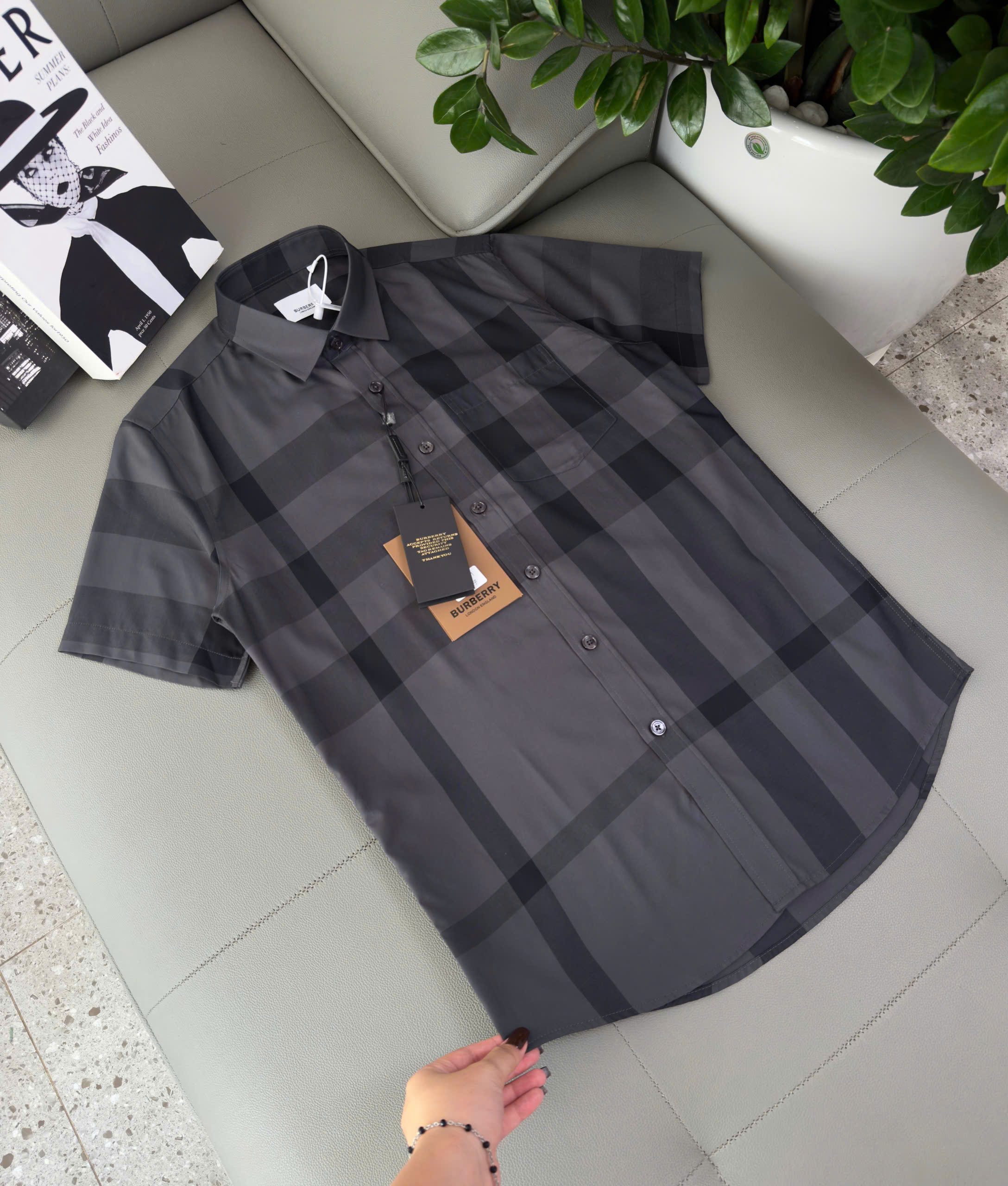 Áo sơ mi Burberry BBR cộc tay kẻ sọc Đen Xám Like Auth S-XXL DDT