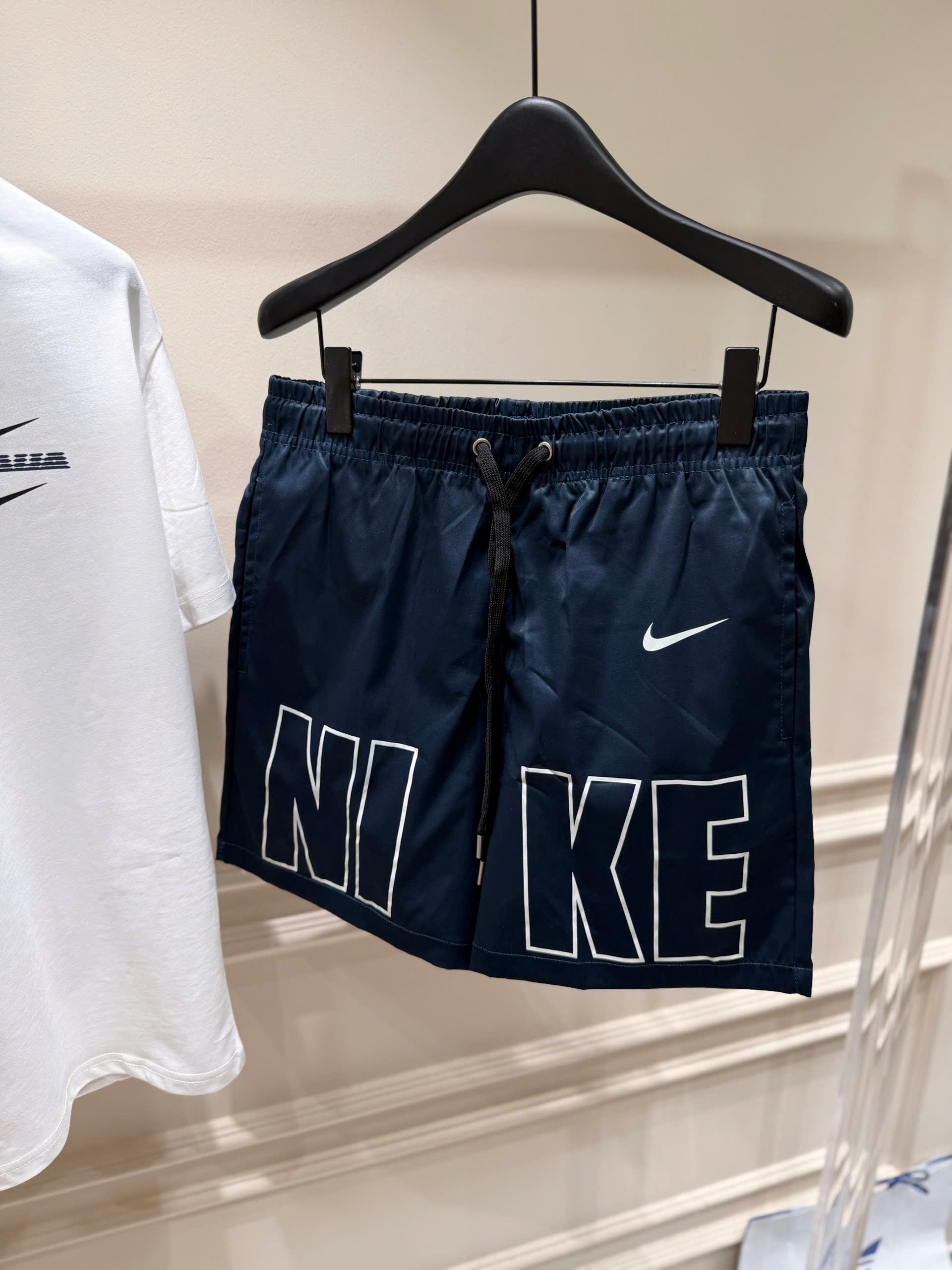 Set bộ thể thao hè Nike logo thêu ngực hình tròn sau lưng Like Auth S-XL NV