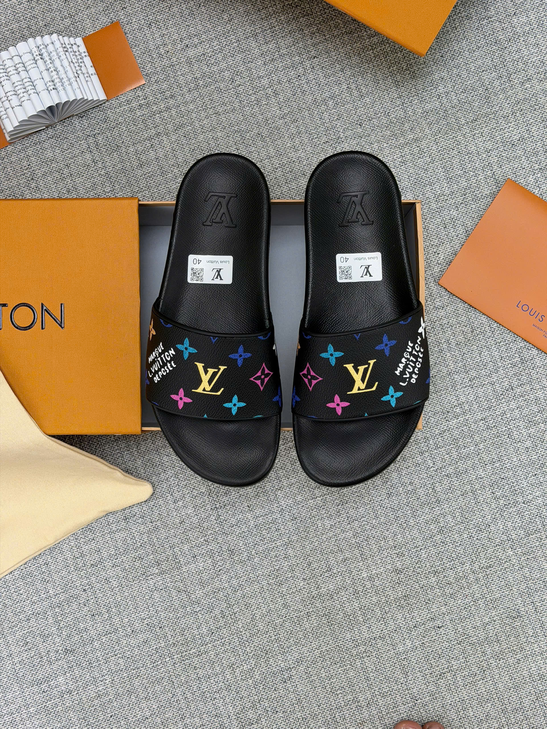 Dép lê quai ngang Louis Vuitton LV monogram nhiều màu Like Auth 38-43 MK