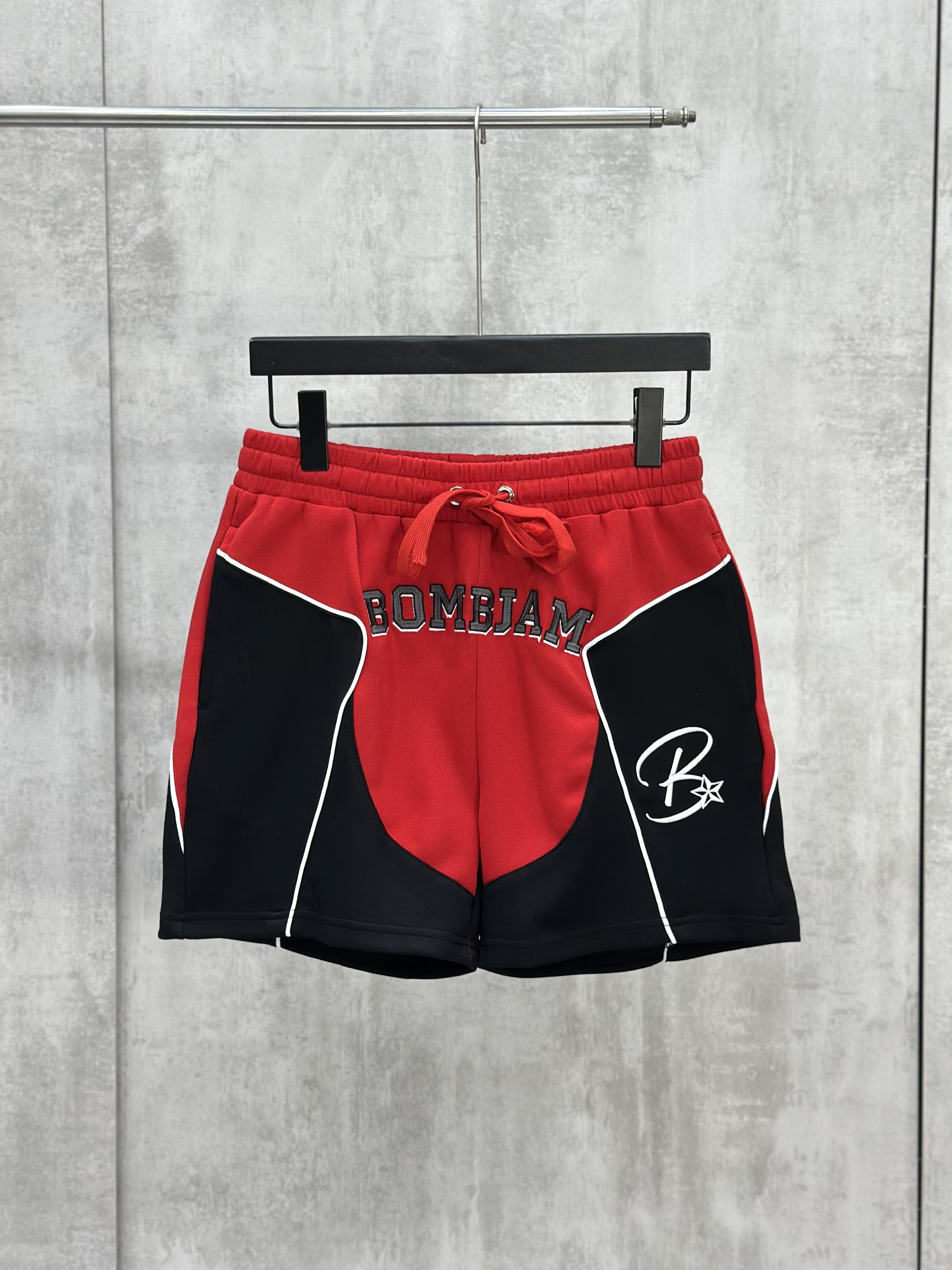 Quần short đùi thể thao TANYA Bombjam Đen Đỏ Like Auth M-XL VTN