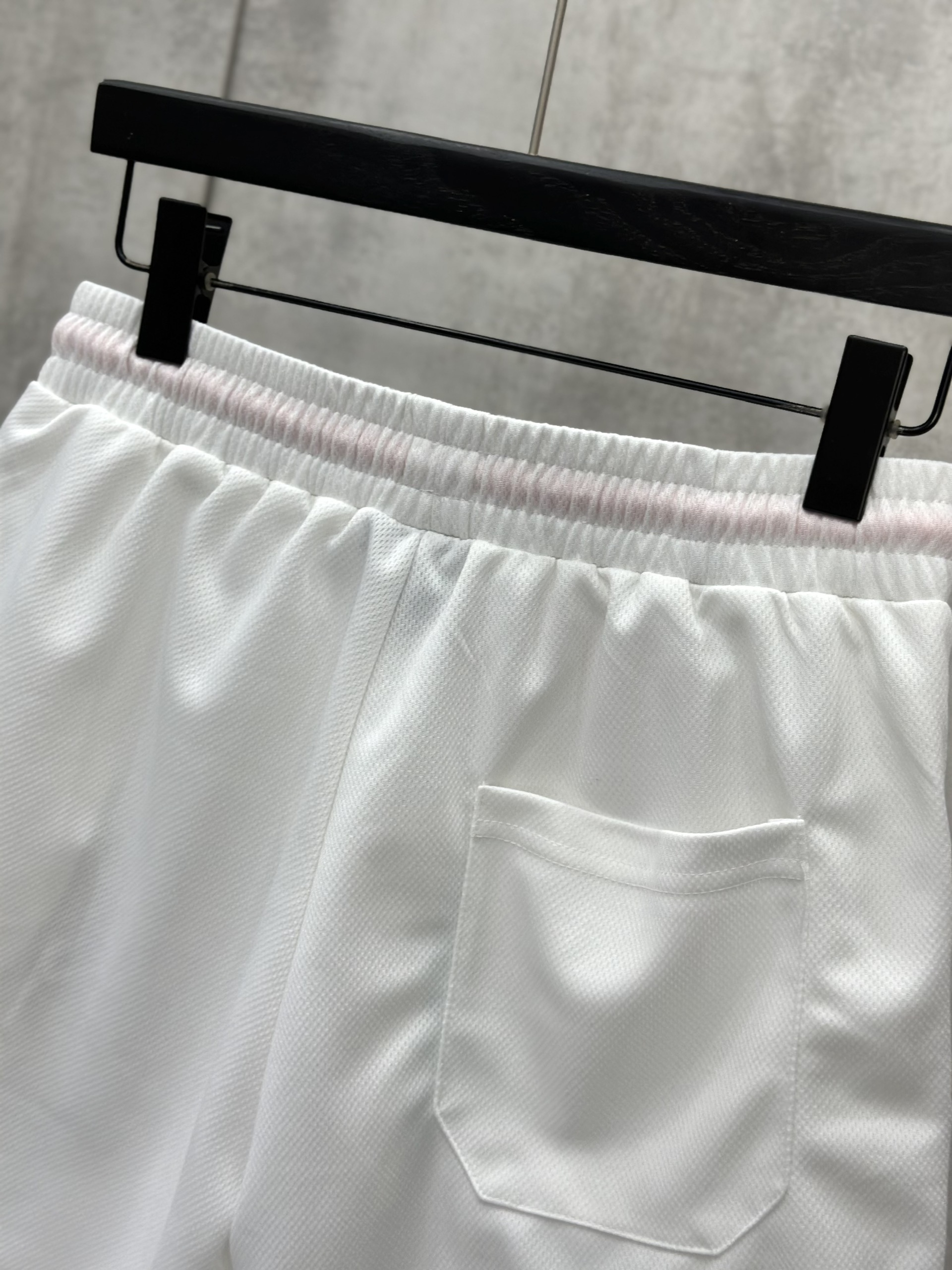 Quần short đùi thể thao TANYA Bombjam Crew Sport Club Trắng Like Auth M-XL VTN