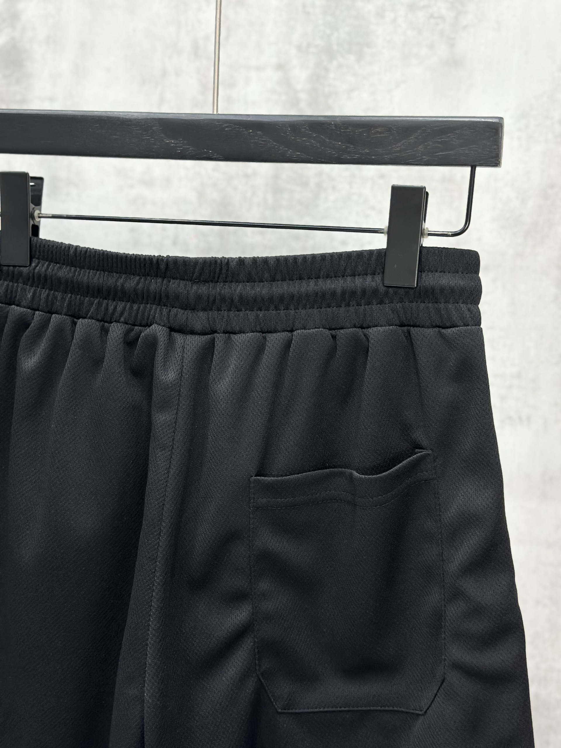 Quần short đùi thể thao TANYA Bombjam Crew Sport Club Đen Like Auth M-XL VTN