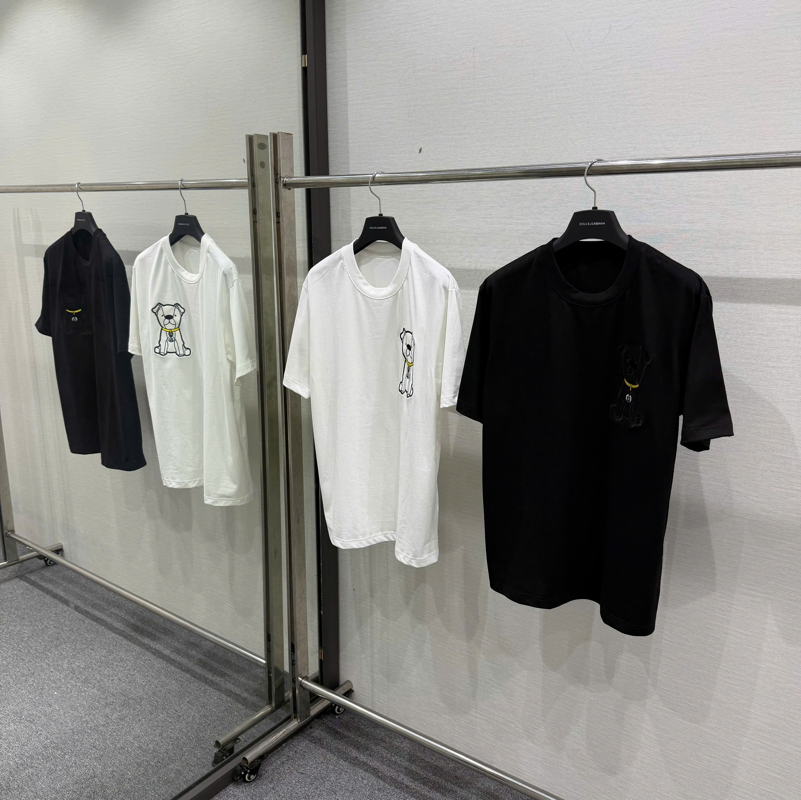 Áo phông T shirt Fendi FD log thêu Cún ngực Like Auth S-XL NV