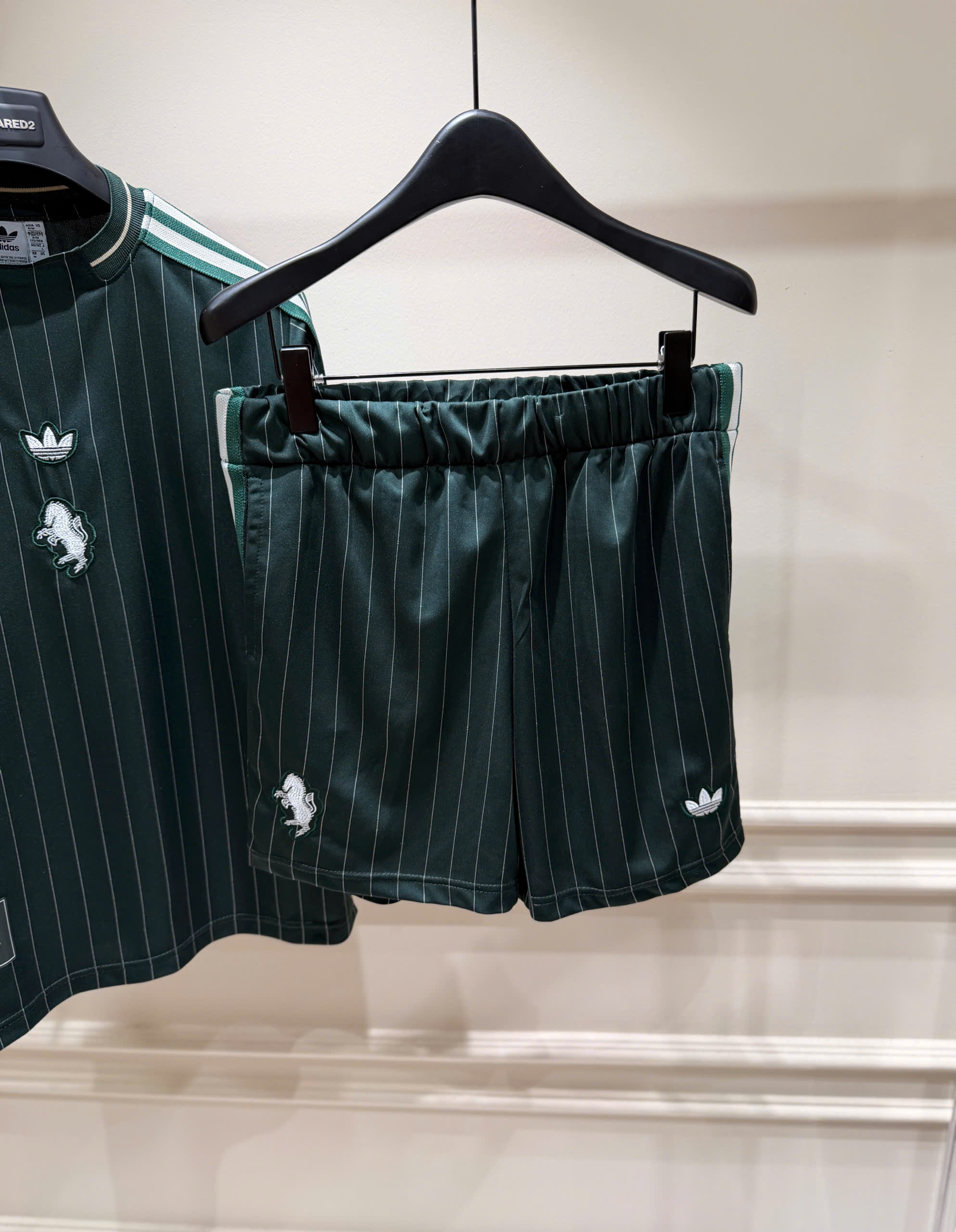Set bộ hè thể thao Adidas kẻ sọc dọc logo thêu ngực tag ngựa Like Auth S-XL NV