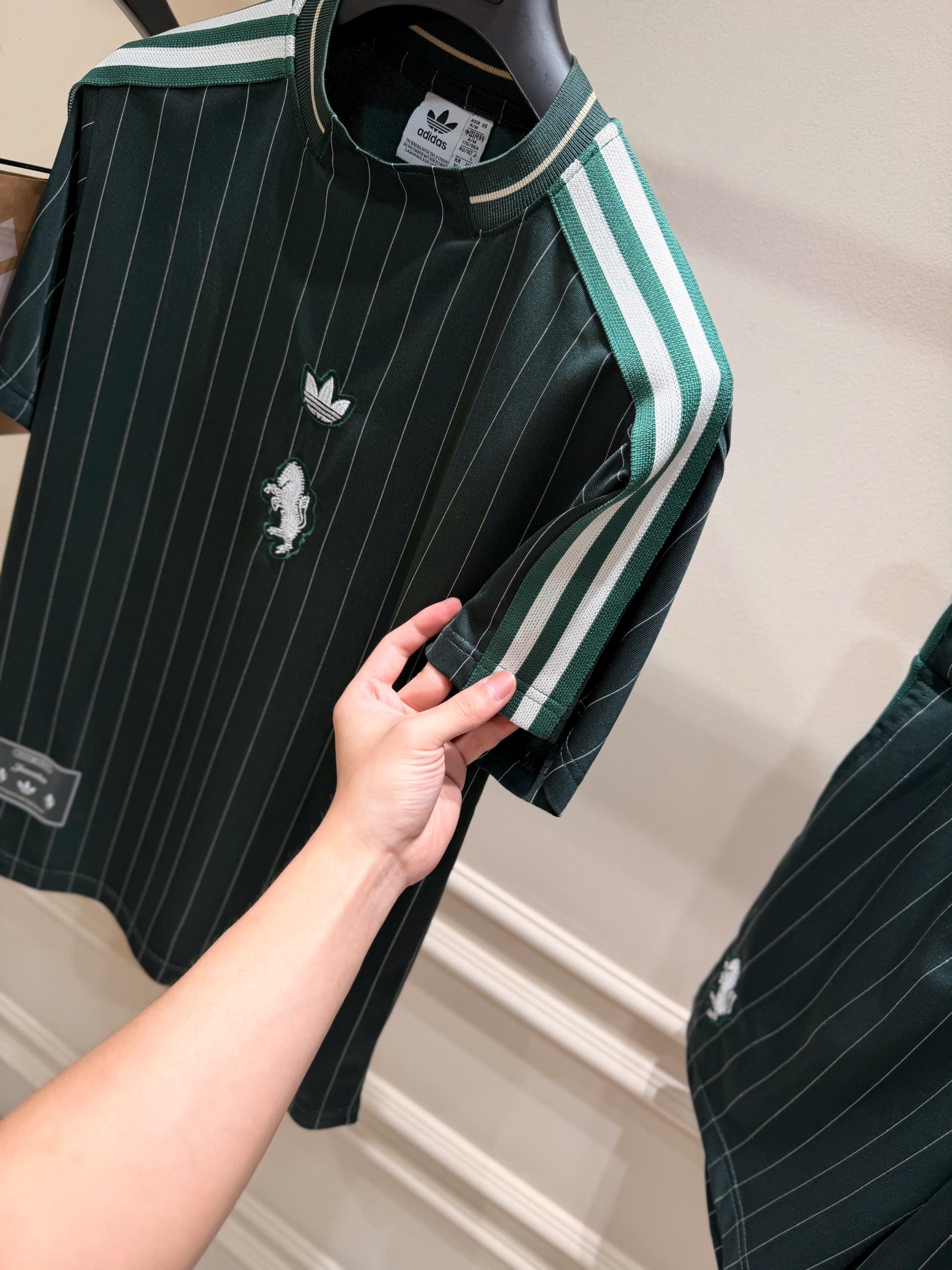 Set bộ hè thể thao Adidas kẻ sọc dọc logo thêu ngực tag ngựa Like Auth S-XL NV