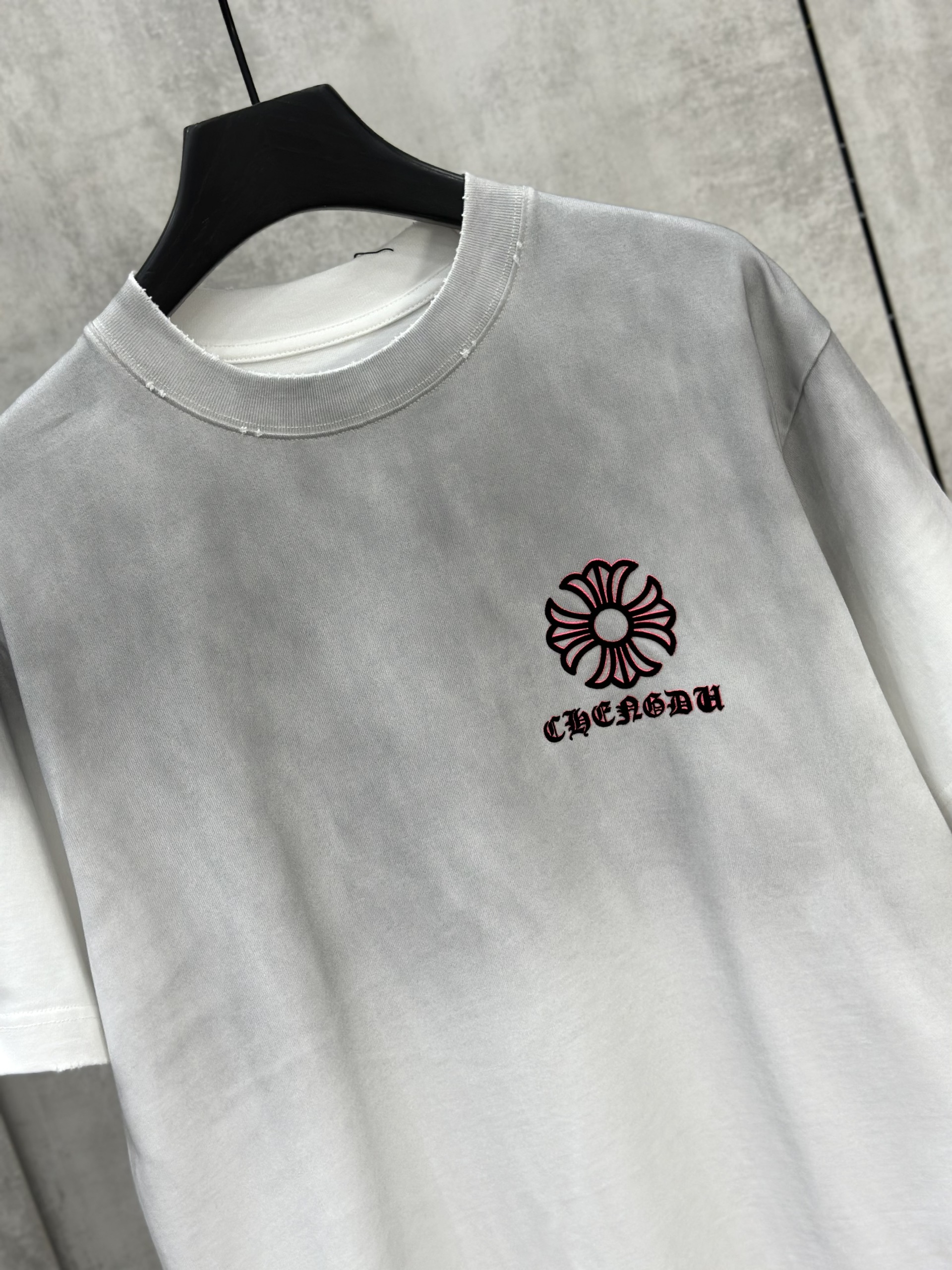 Áo phông T shirt Chrome Heart CH logo thêu tròn lưng ngực Like Auth M-XL VTN