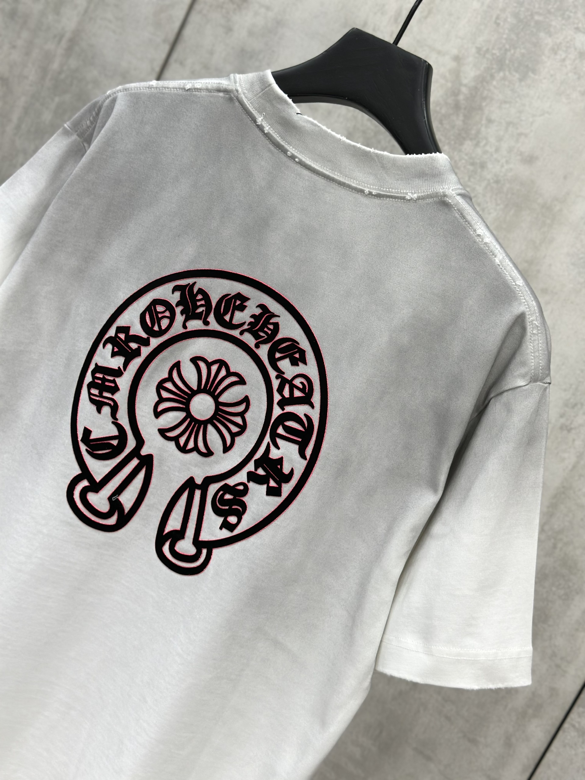 Áo phông T shirt Chrome Heart CH logo thêu tròn lưng ngực Like Auth M-XL VTN