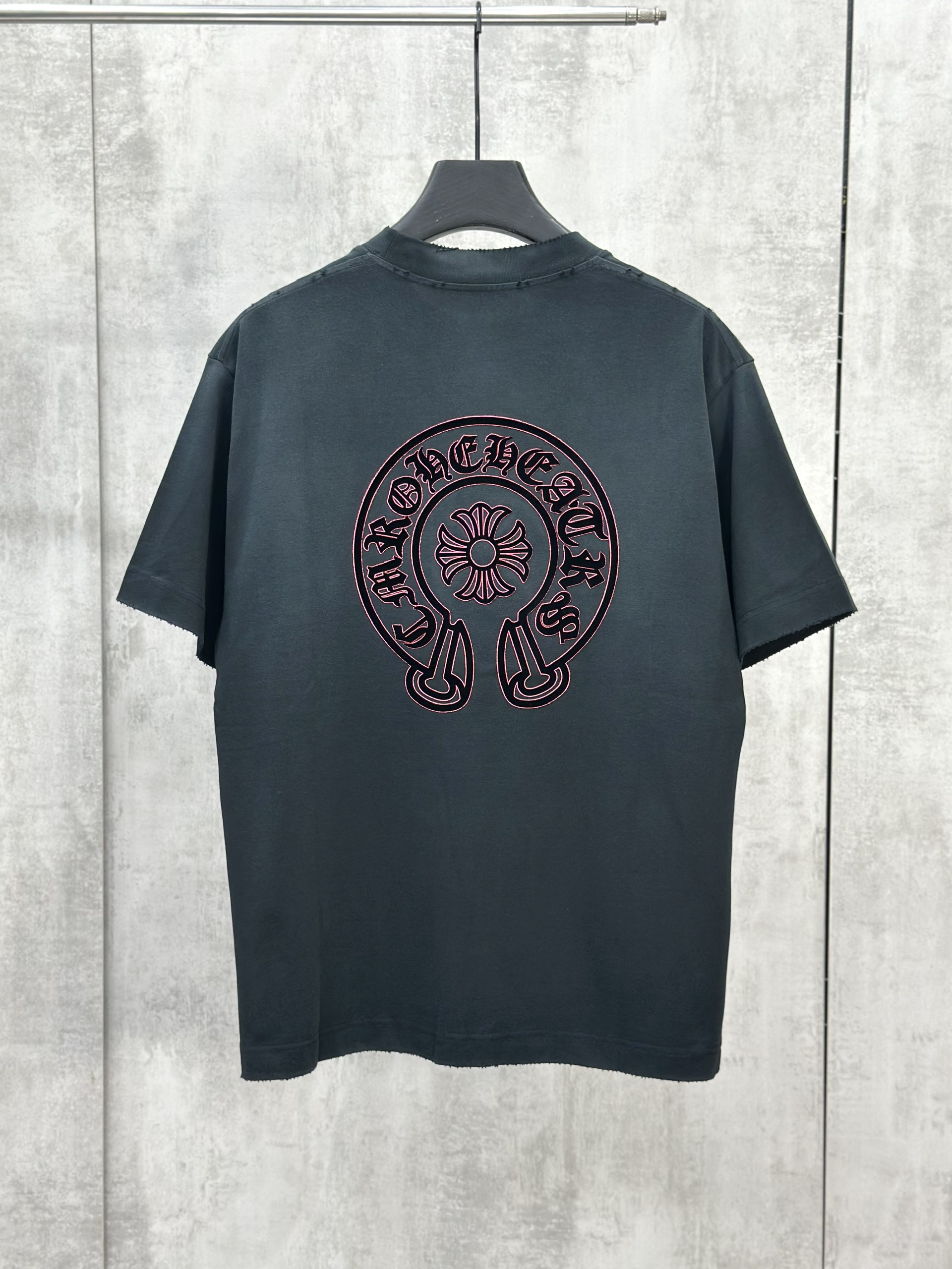 Áo phông T shirt Chrome Heart CH logo thêu tròn lưng ngực Like Auth M-XL VTN