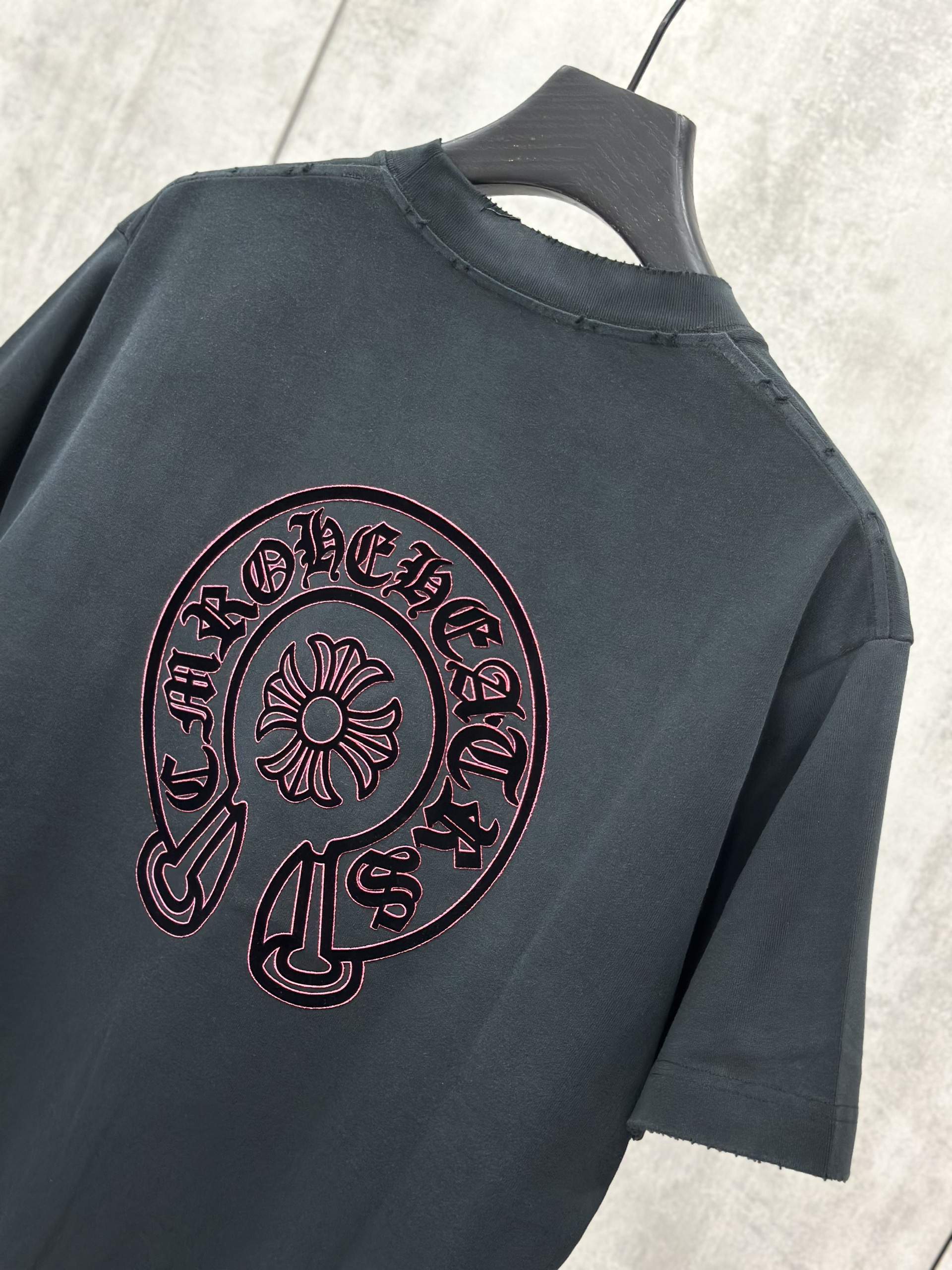 Áo phông T shirt Chrome Heart CH logo thêu tròn lưng ngực Like Auth M-XL VTN