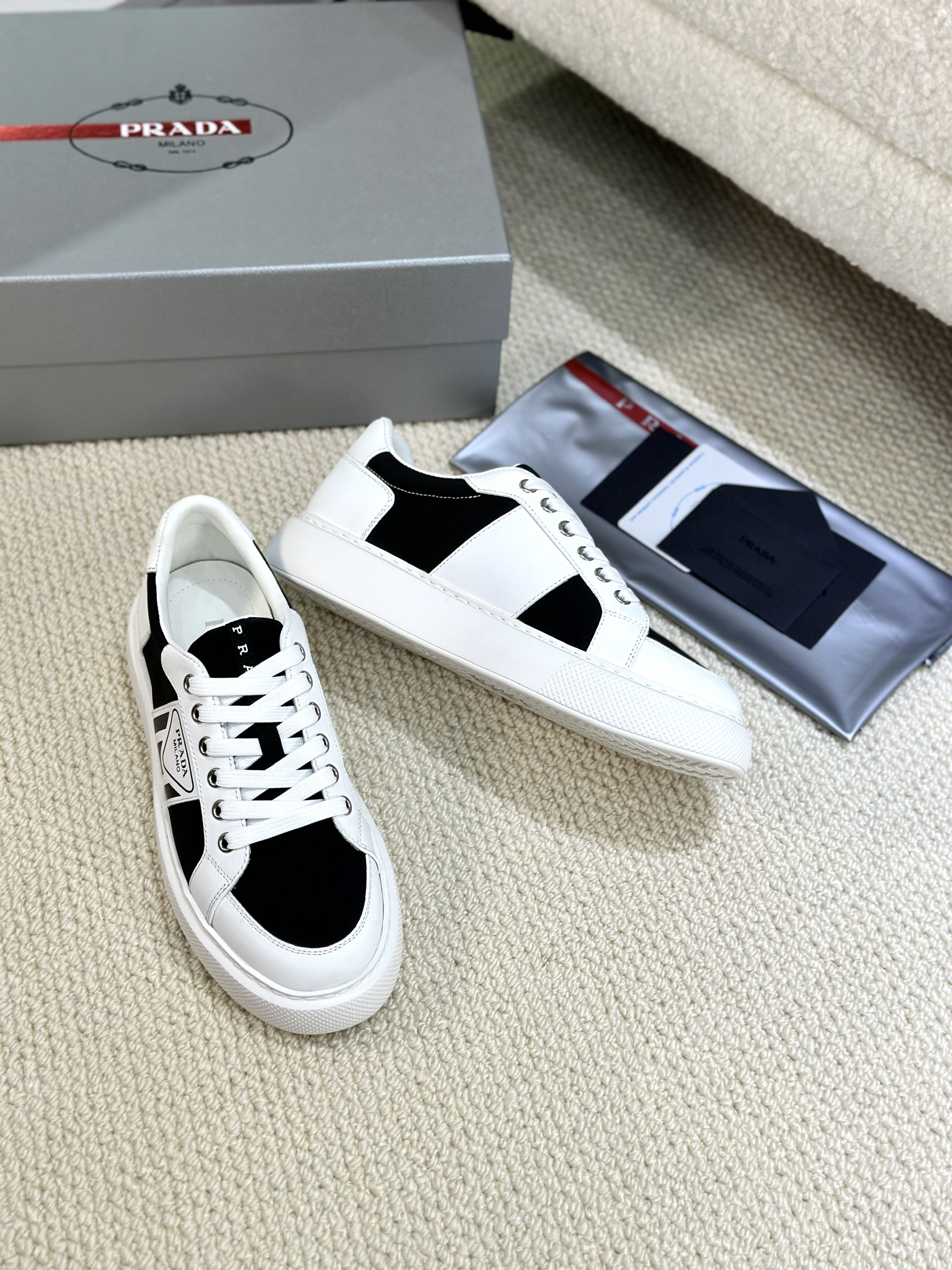 Giày sneaker Prada P Milano Trắng phối Đen Like Auth Fullbox Phụ Kiện VTN