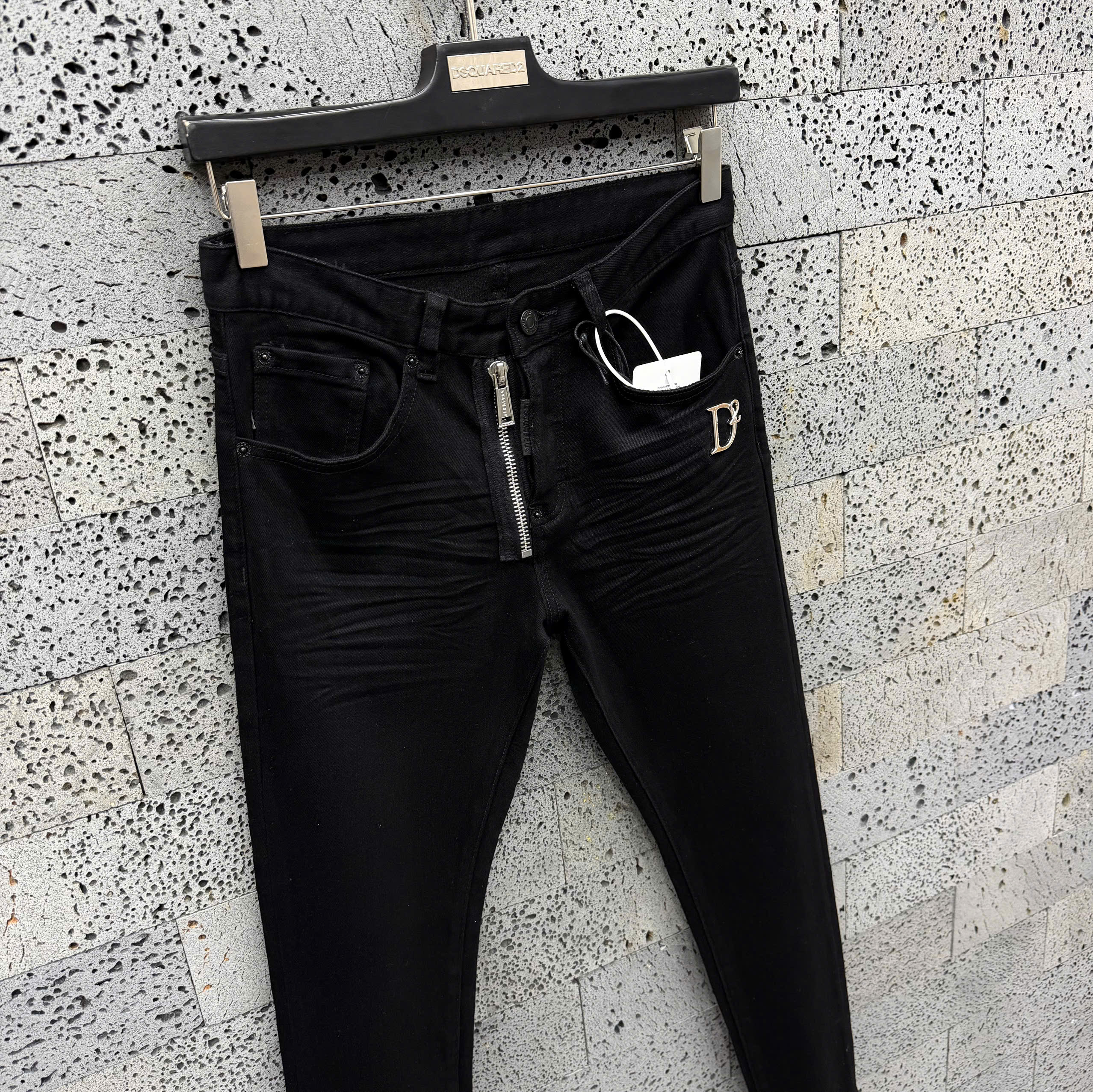 Quần Jean Dsquared2 DSQ icon logo tag bạc đùi khóa lệch Like Auth 42-54 NV