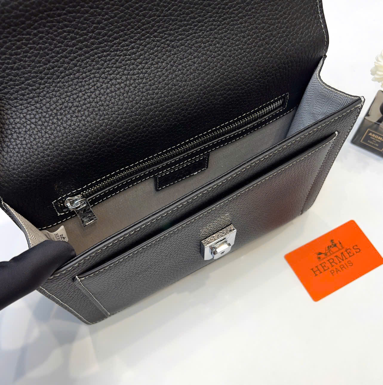 Túi Clutch cầm tay Hermes HM Đen trơn check khóa cài size 28x18x3cm Like Auth Fullbox phụ kiện DDT