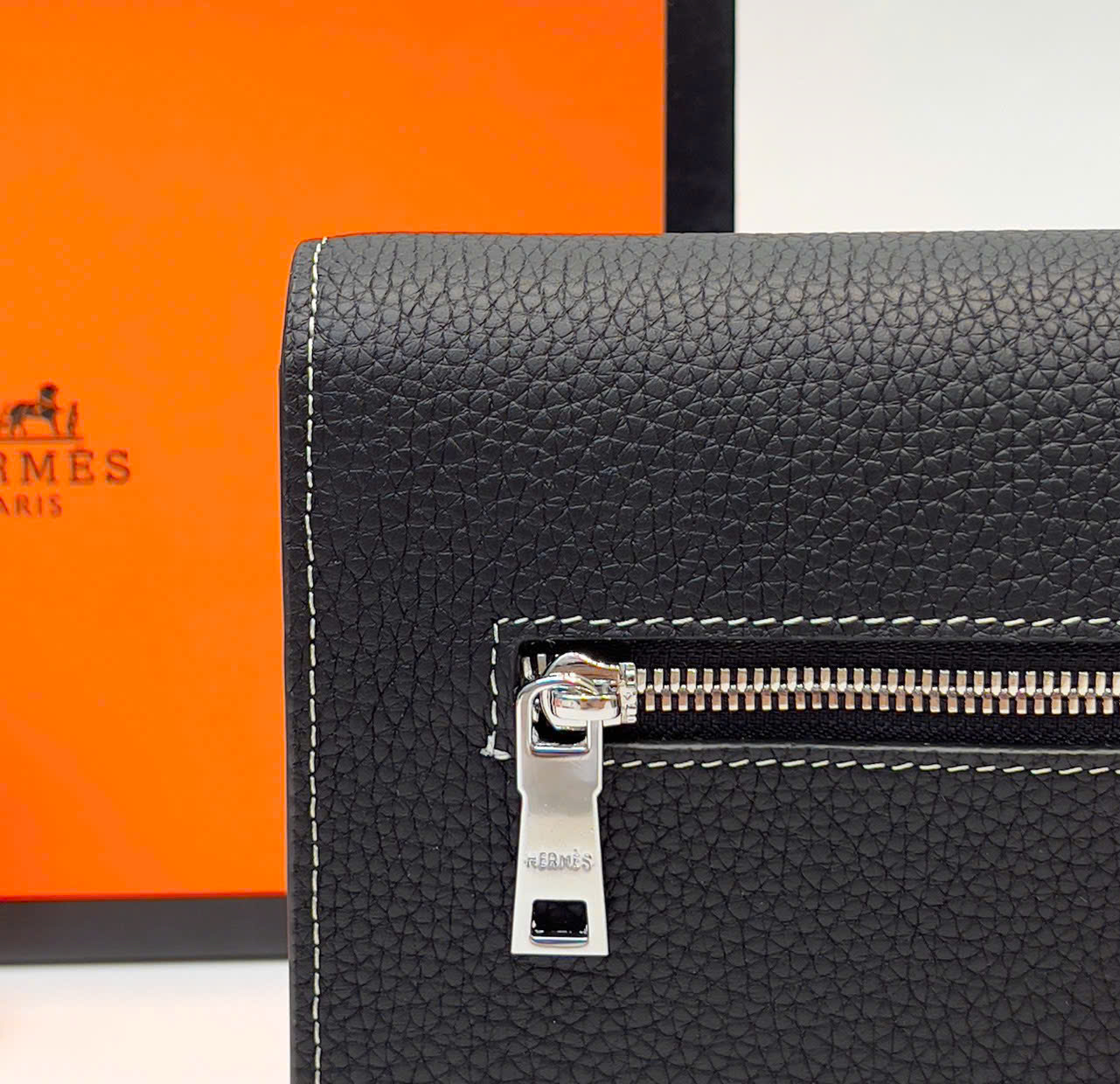 Túi Clutch cầm tay Hermes HM Đen trơn check khóa cài size 28x18x3cm Like Auth Fullbox phụ kiện DDT