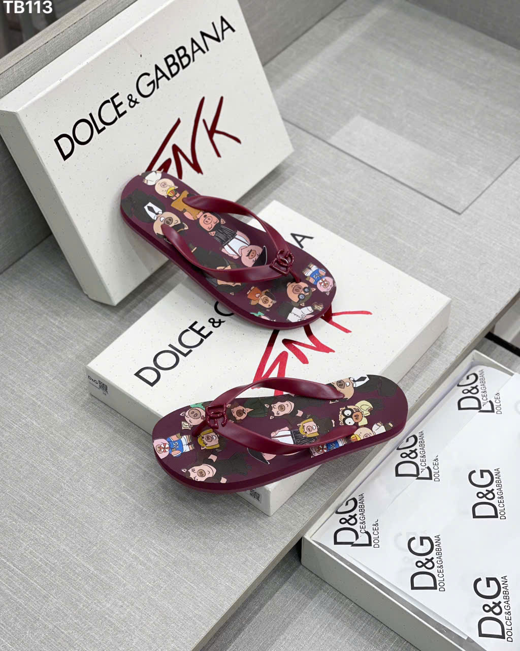 Dép tông xỏ ngón flip flop Dolce Gabbana DG Pig Family Like Auth 38-43 LK
