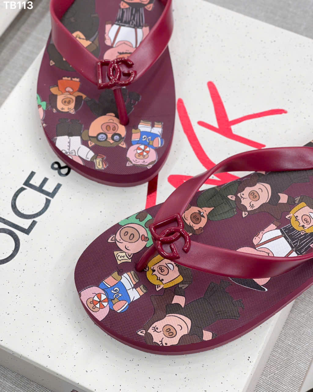 Dép tông xỏ ngón flip flop Dolce Gabbana DG Pig Family Like Auth 38-43 LK