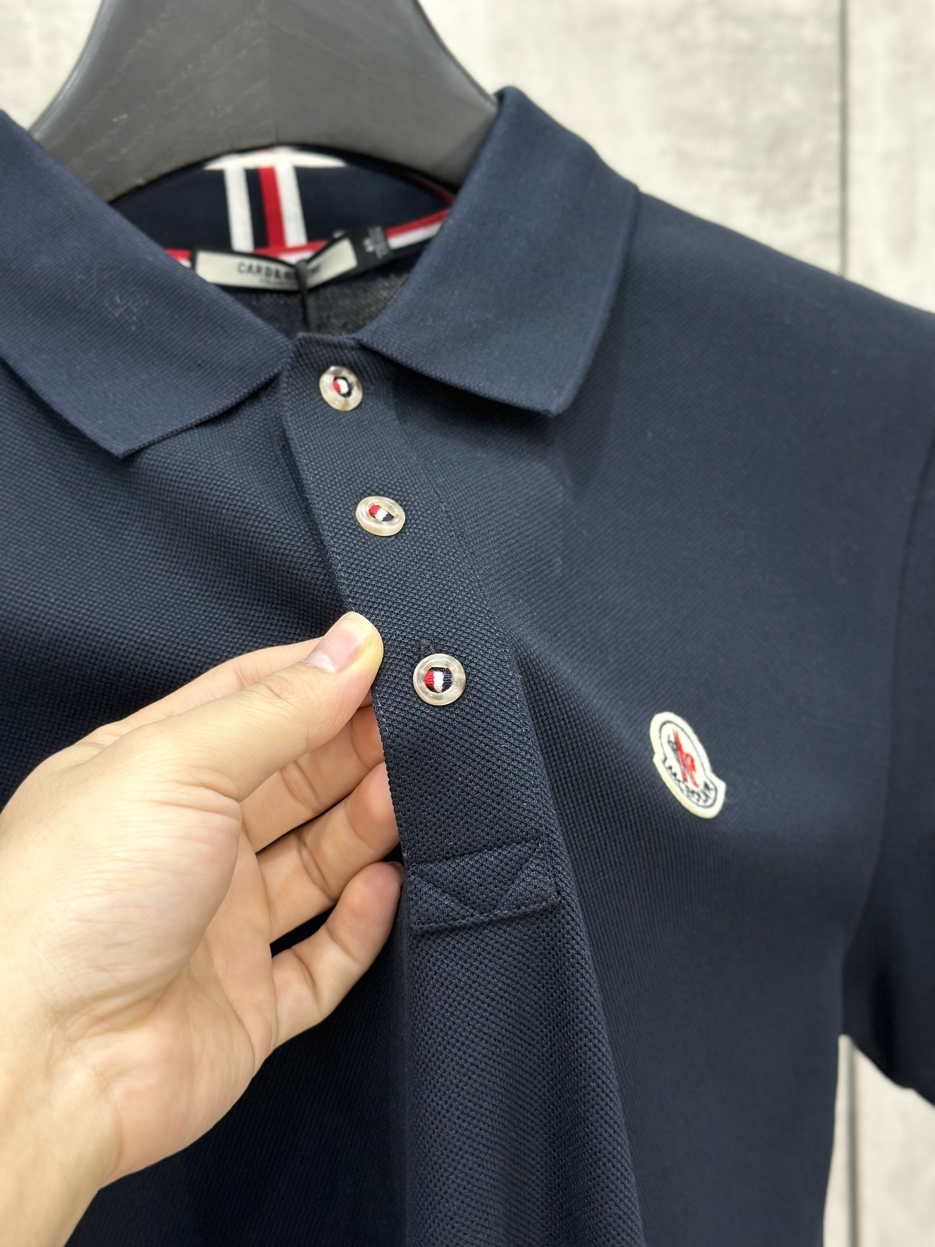 Áo polo Moncler logo thêu ngực Like Auth 48-52 VTN
