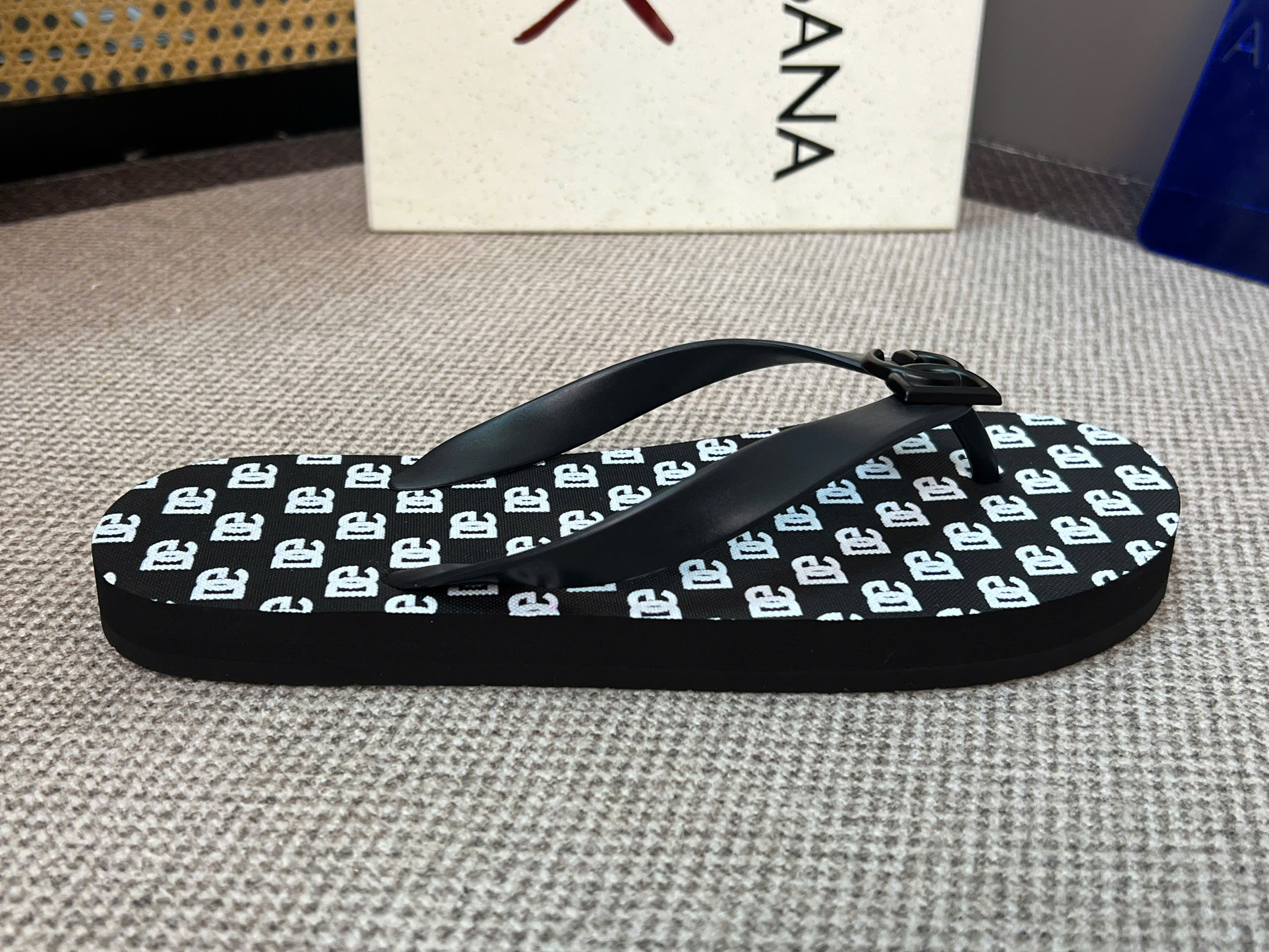 Dép tông xỏ ngón flip flop Dolce Gabbana DG logo full Like Auth 38-43 LVQ VTN