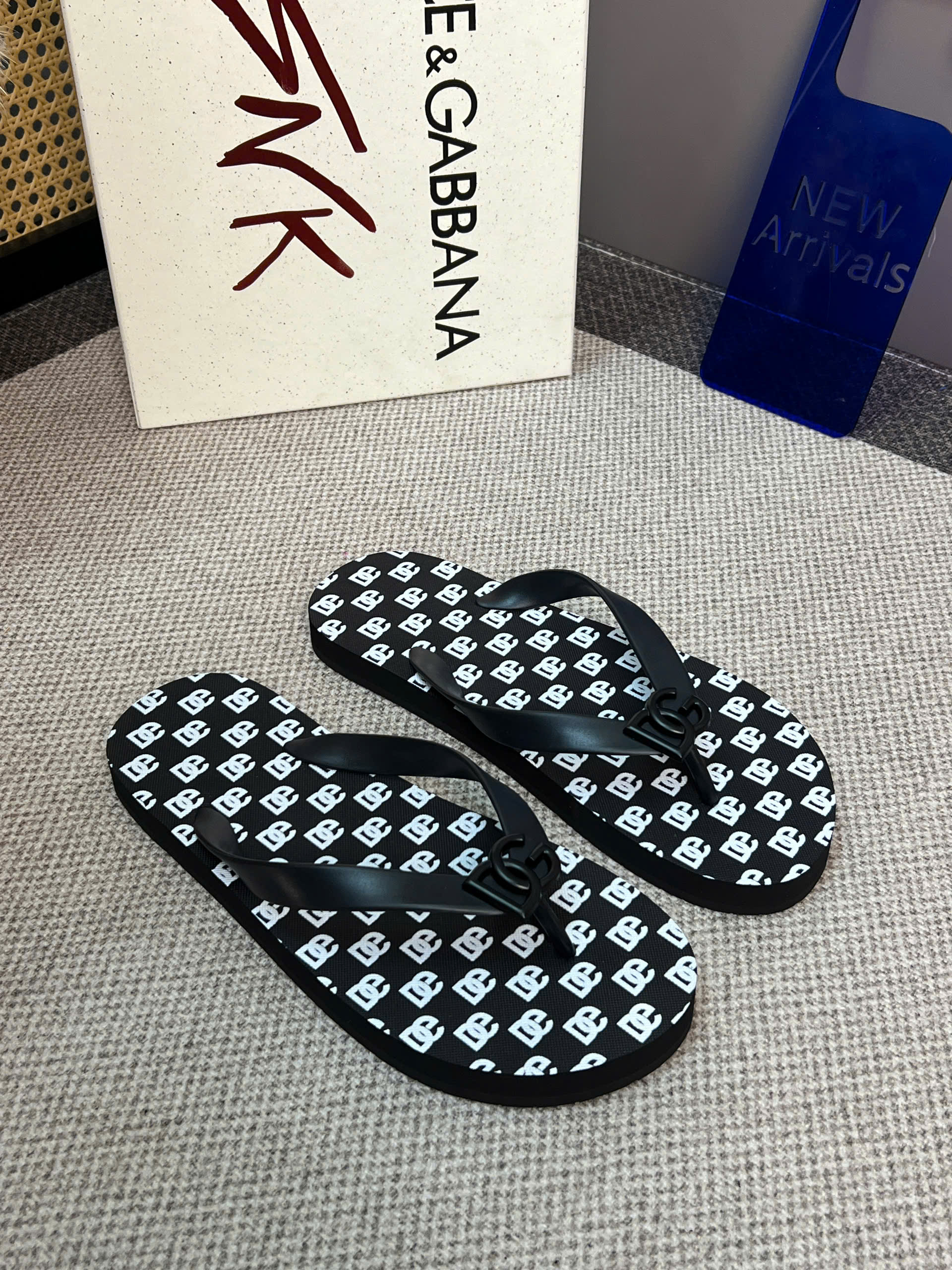 Dép tông xỏ ngón flip flop Dolce Gabbana DG logo full Like Auth 38-43 LVQ VTN