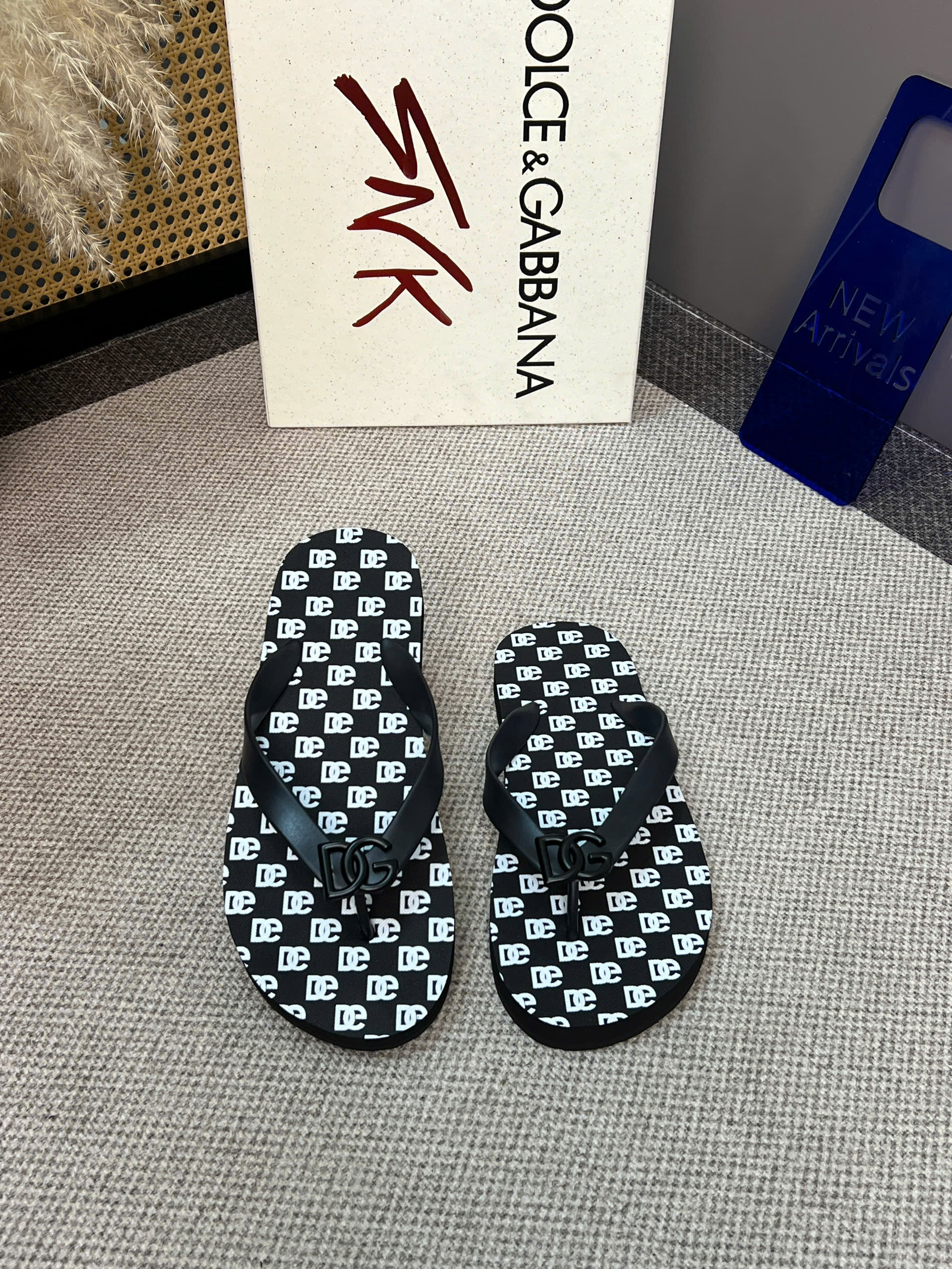 Dép tông xỏ ngón flip flop Dolce Gabbana DG logo full Like Auth 38-43 LVQ VTN