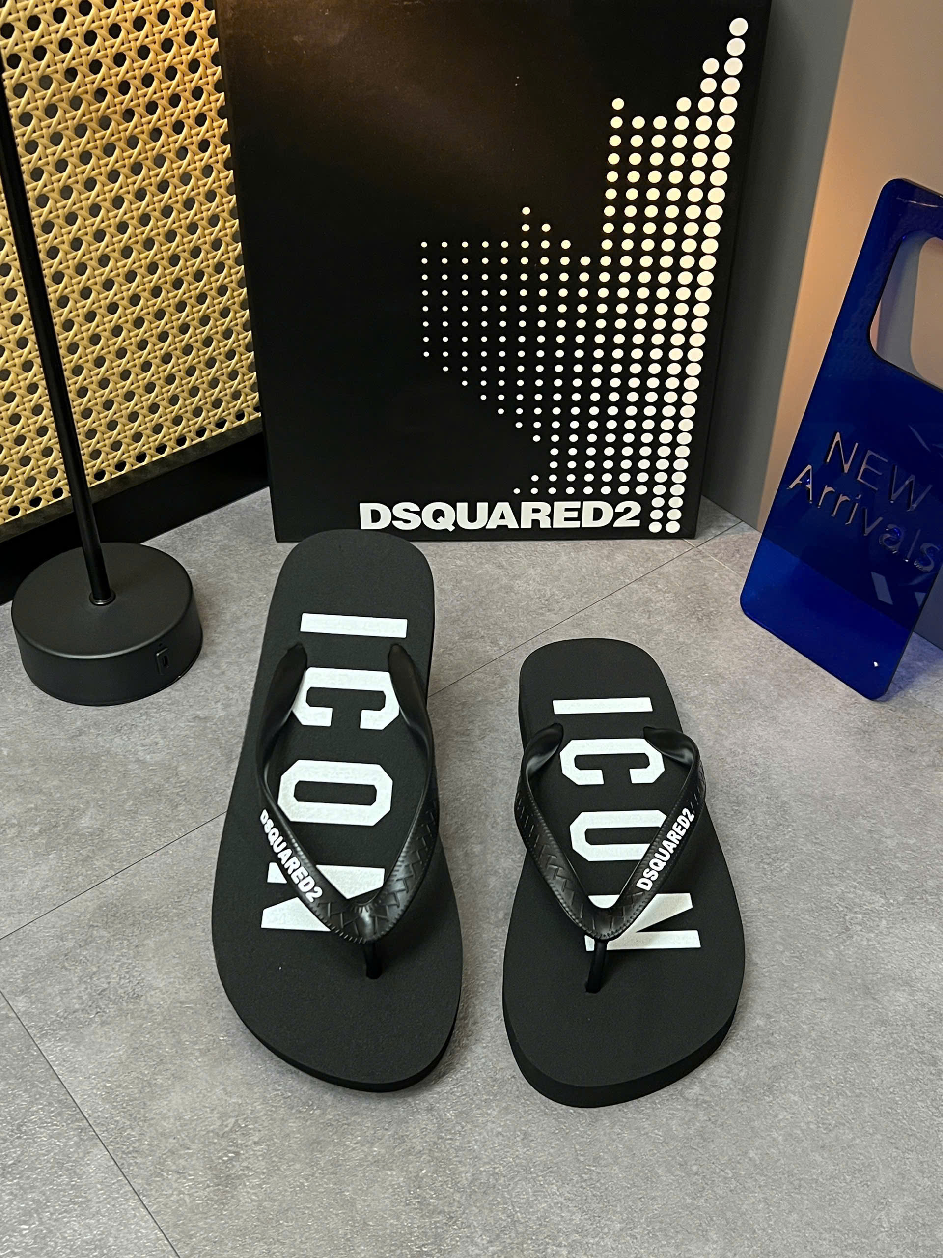 Dép tông xỏ ngón flip flop Dsquared2 DSQ new 2026 Like Auth 38-43 VTN