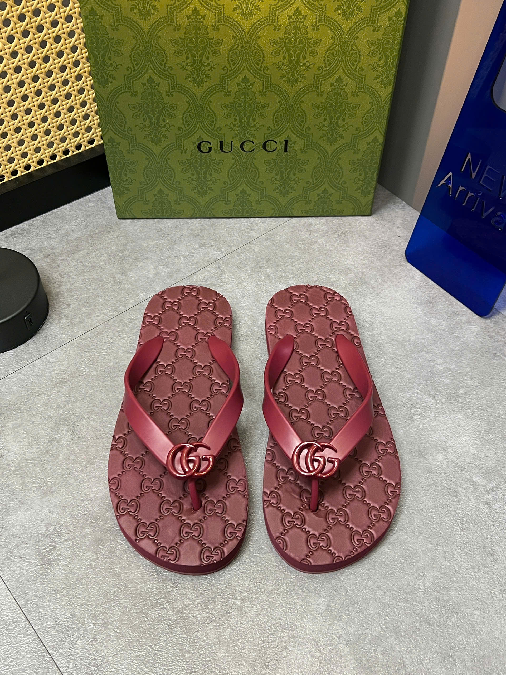 Dép tông xỏ ngón flip flop Gucci GC Đỏ logo full dập chìm Like Auth 38-43 LVQ VTN