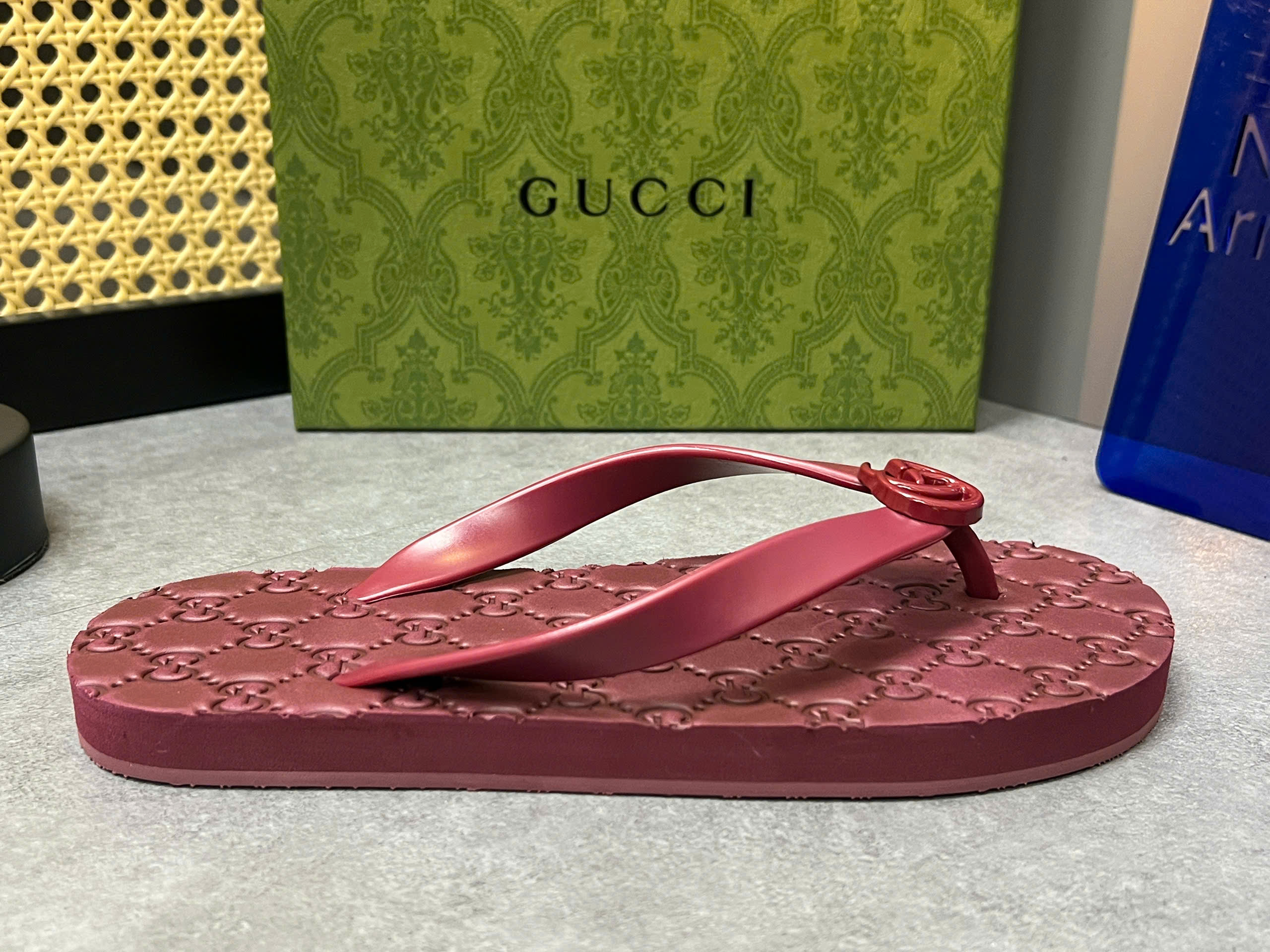 Dép tông xỏ ngón flip flop Gucci GC Đỏ logo full dập chìm Like Auth 38-43 LVQ VTN