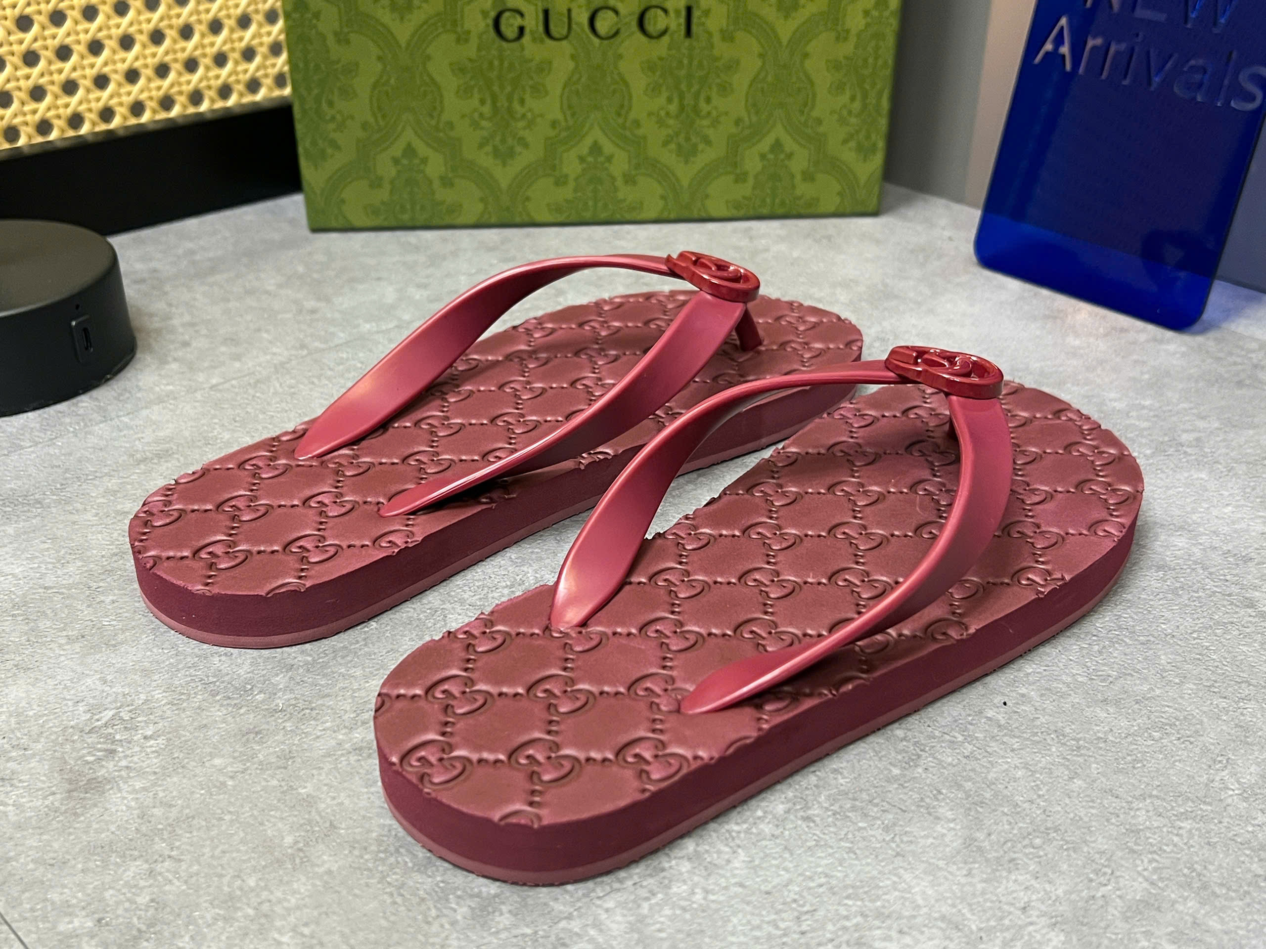 Dép tông xỏ ngón flip flop Gucci GC Đỏ logo full dập chìm Like Auth 38-43 LVQ VTN