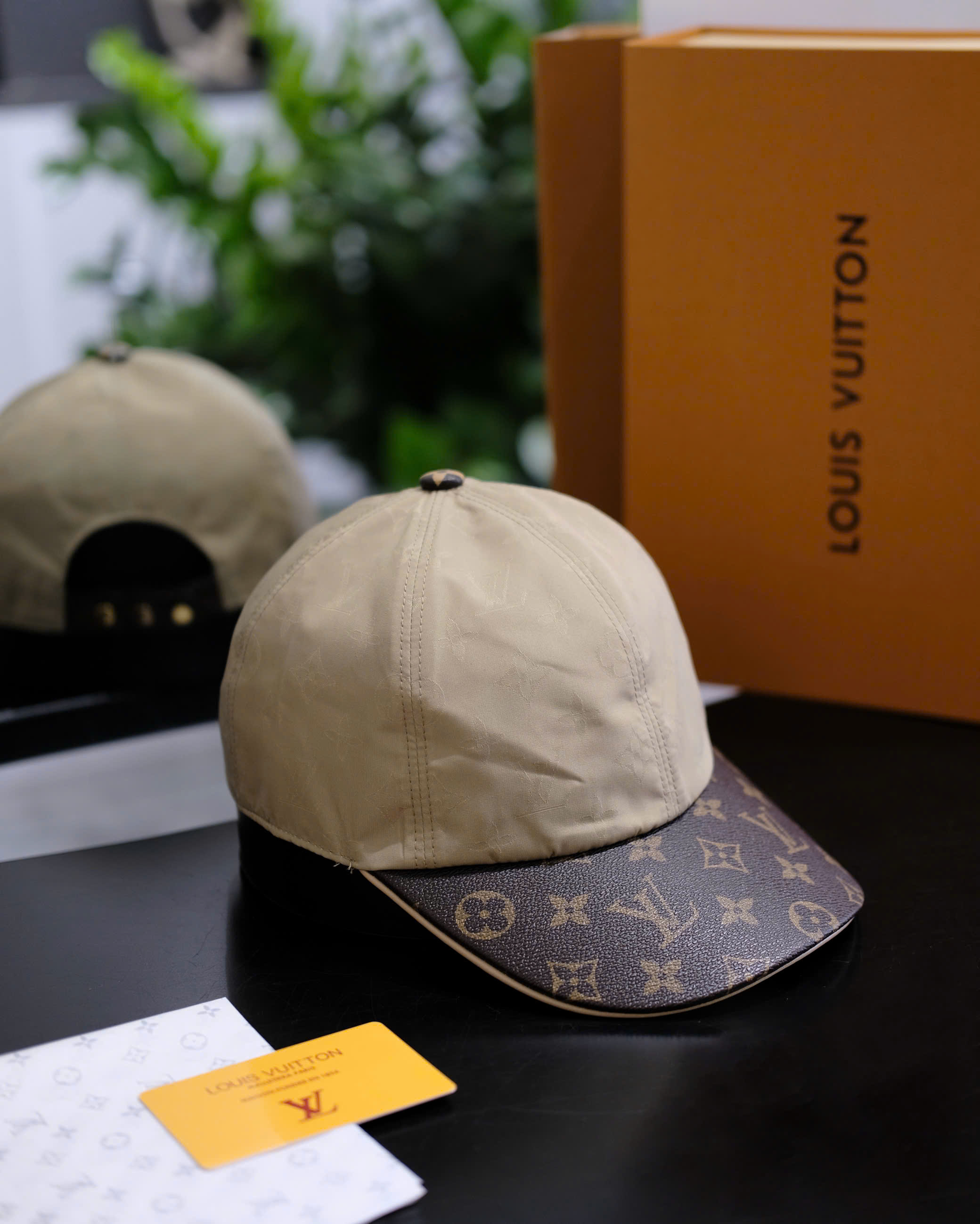 Mũ lưỡi trai nón kết gió Louis Vuitton LV Nâu monogram lưỡi da Like Auth DDT