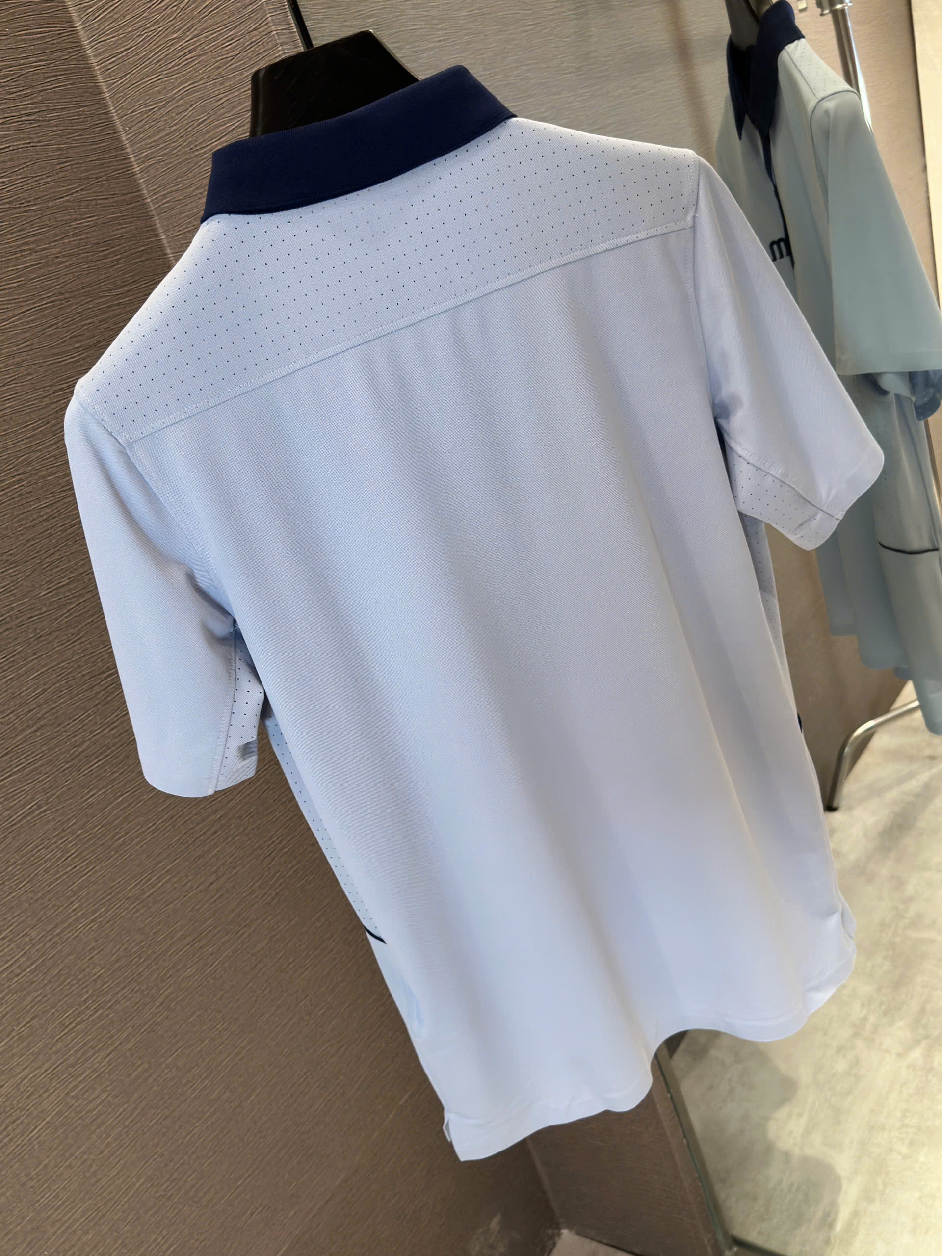 Áo polo thể thao Manesti logo thêu ngực Like Auth S-XL VTN\Xanh nhạt