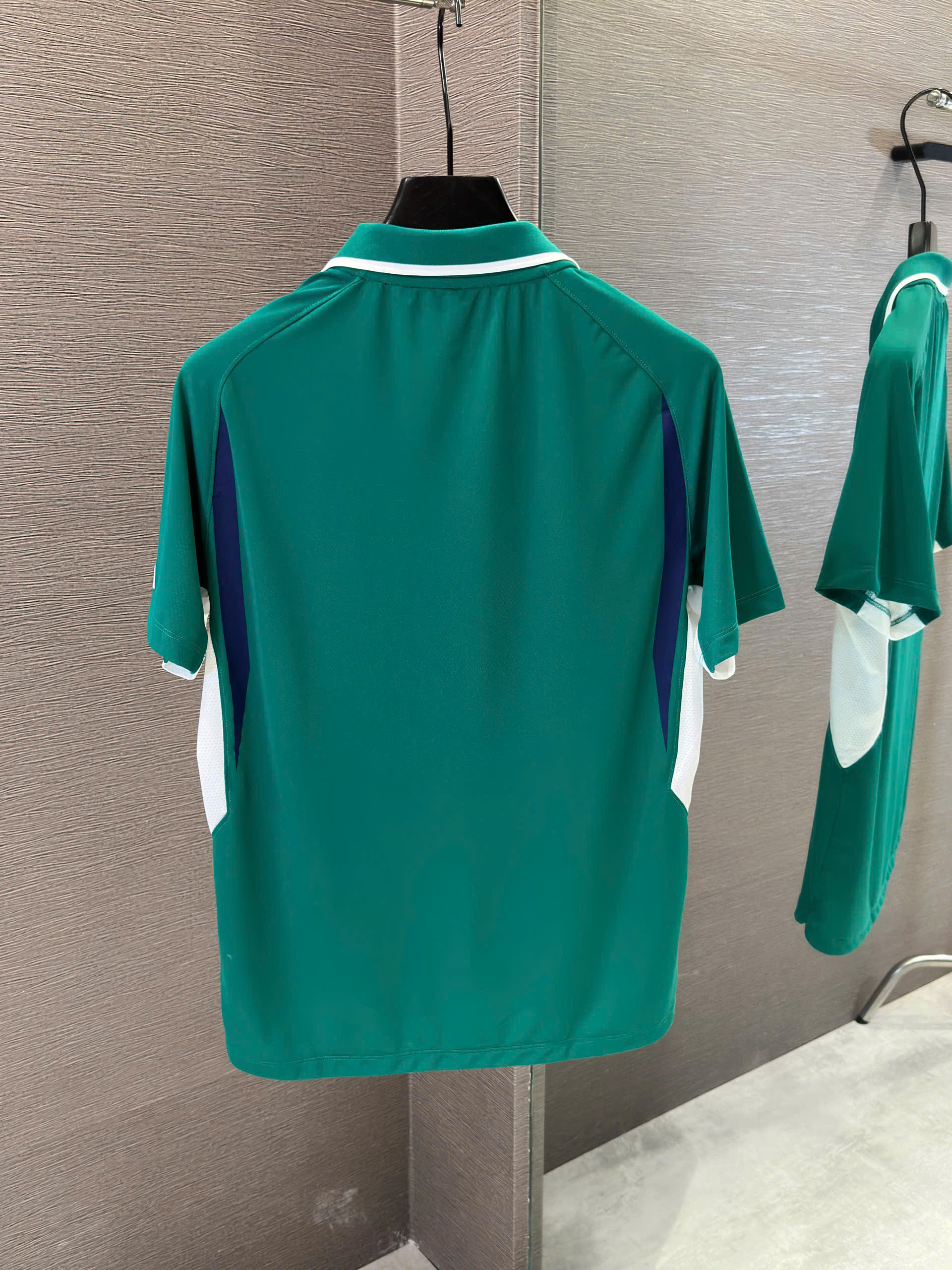 Set bộ thể thao hè Manesti cổ bẻ kẻ sườn Trắng Like Auth XS-XL VTN\Xanh Lá